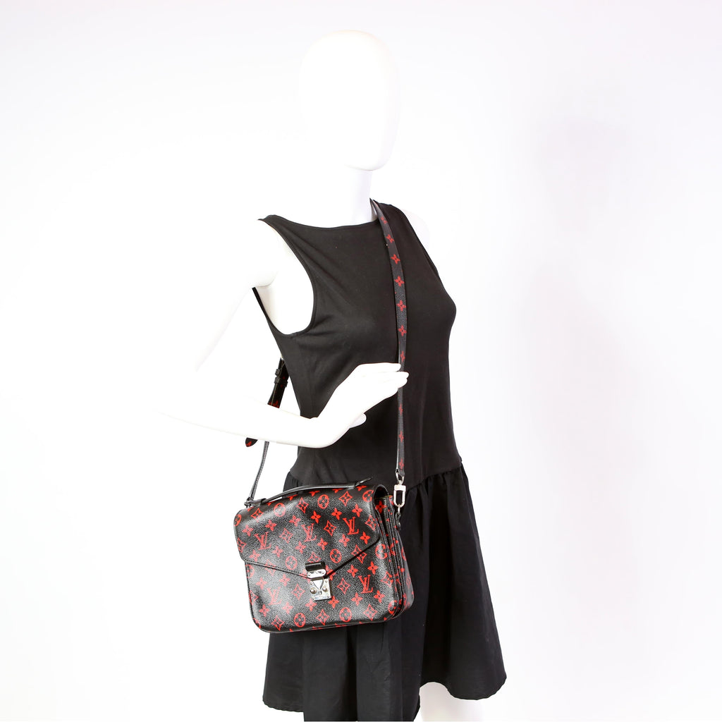 Pochette Metis Monogram Infrarouge Red/Black