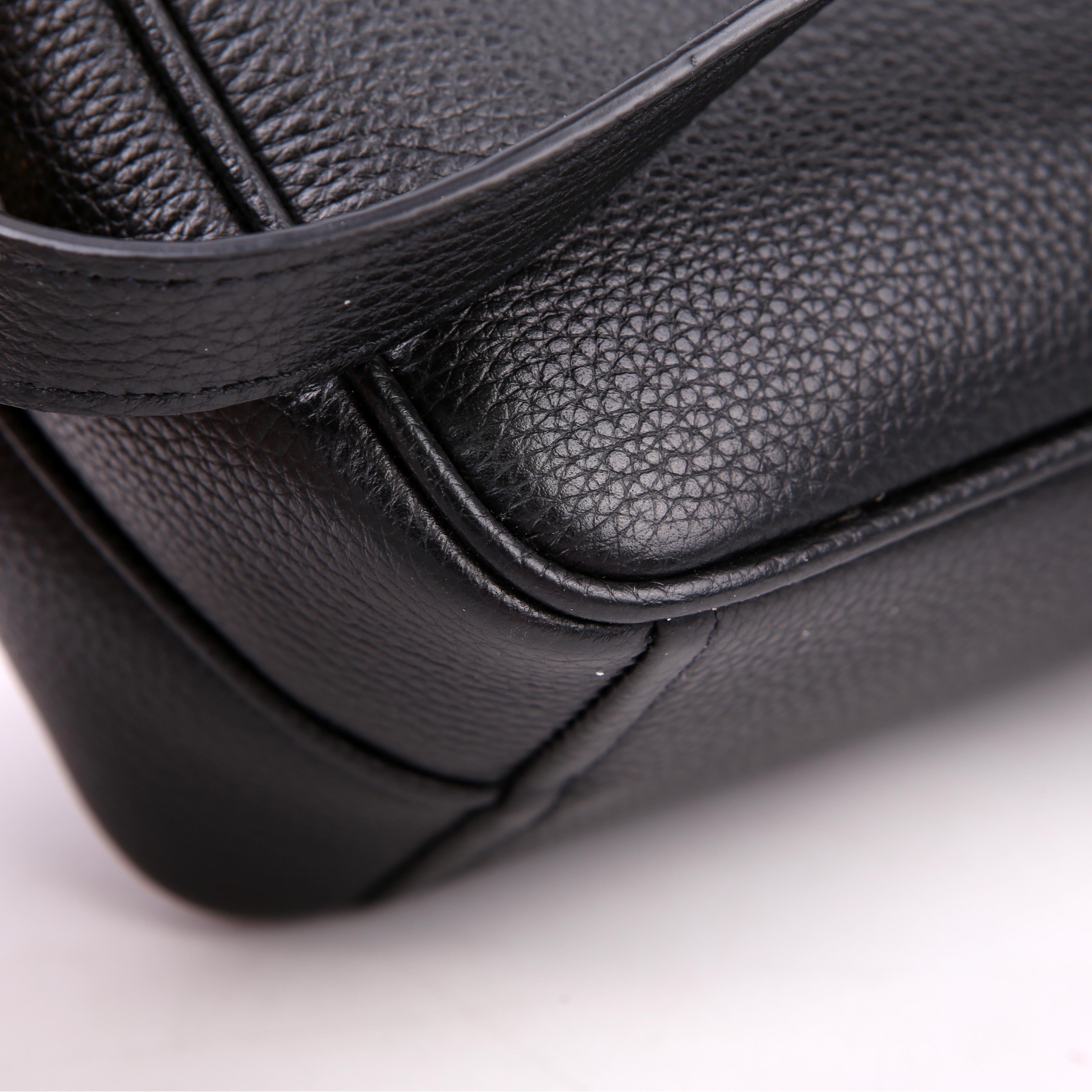 Vitello Phenix Camera Bag Black