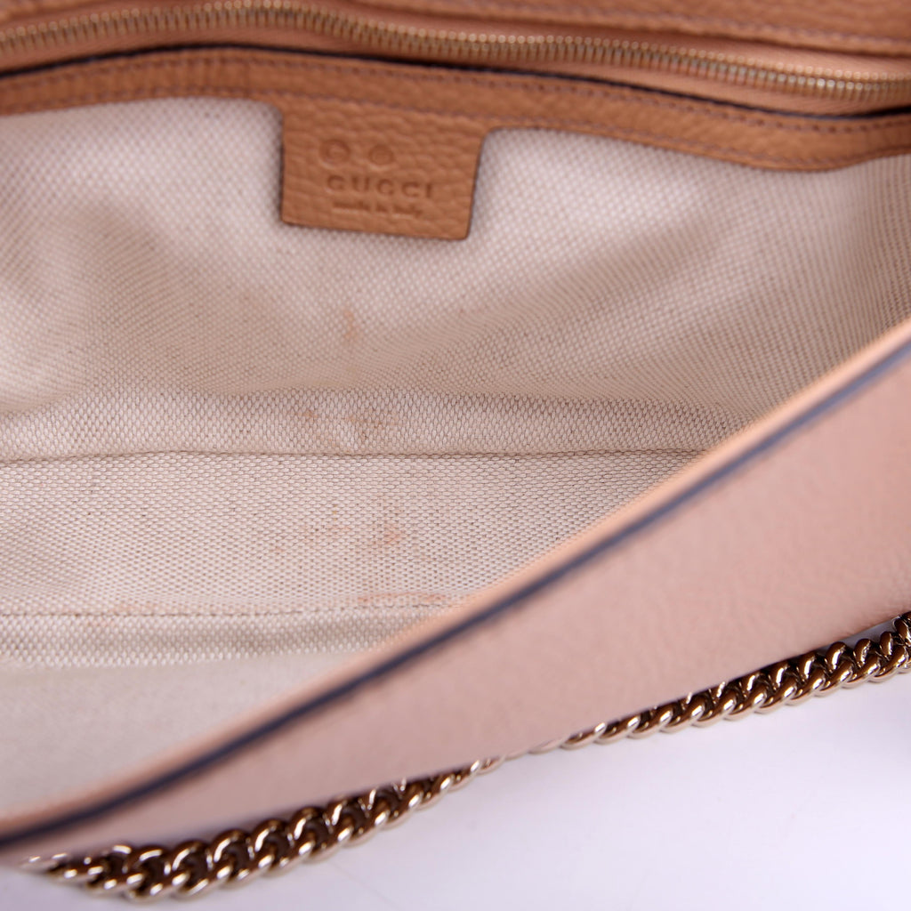 536224 Soho Chain Crossbody Medium Tan