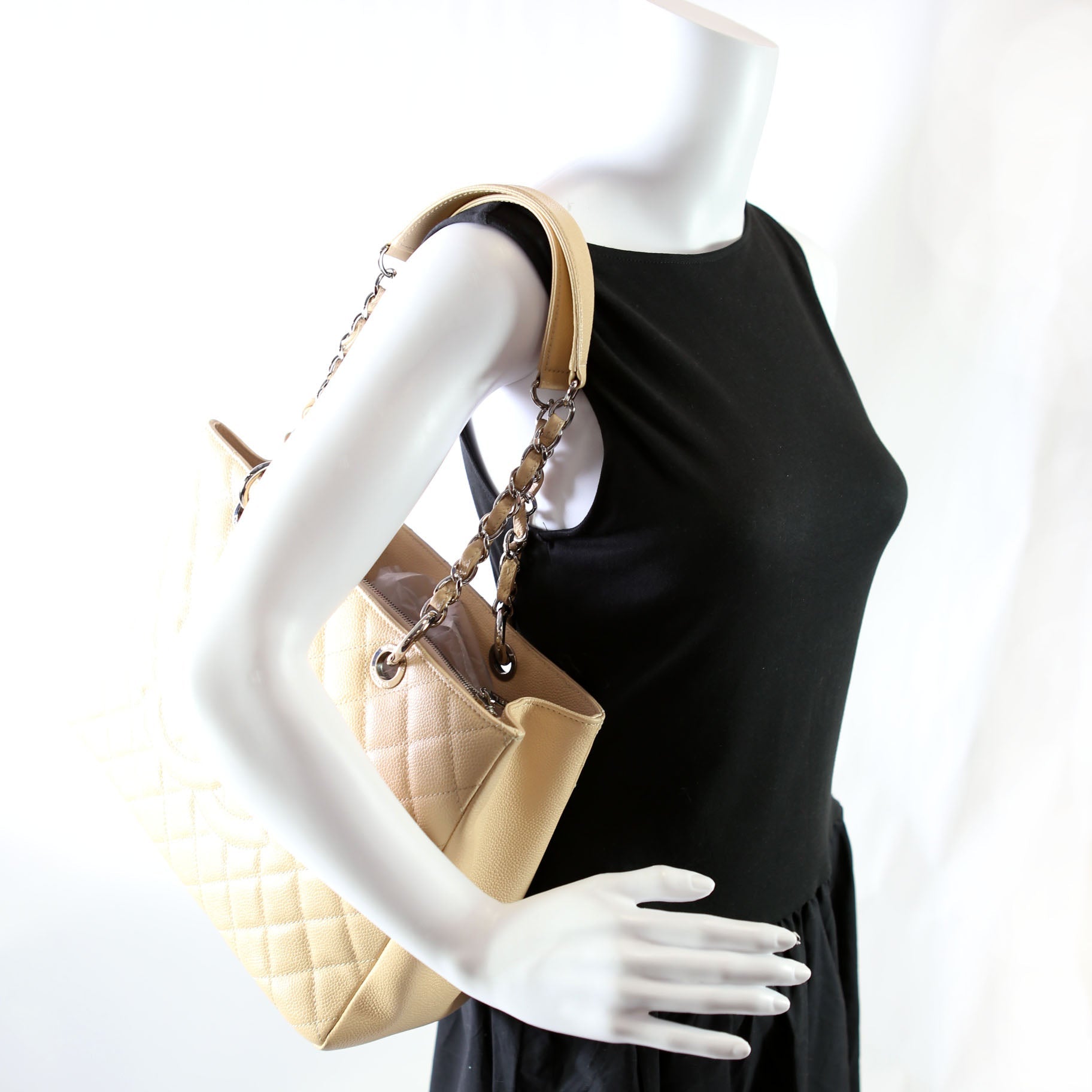 Grand Shopping Tote Caviar Nude