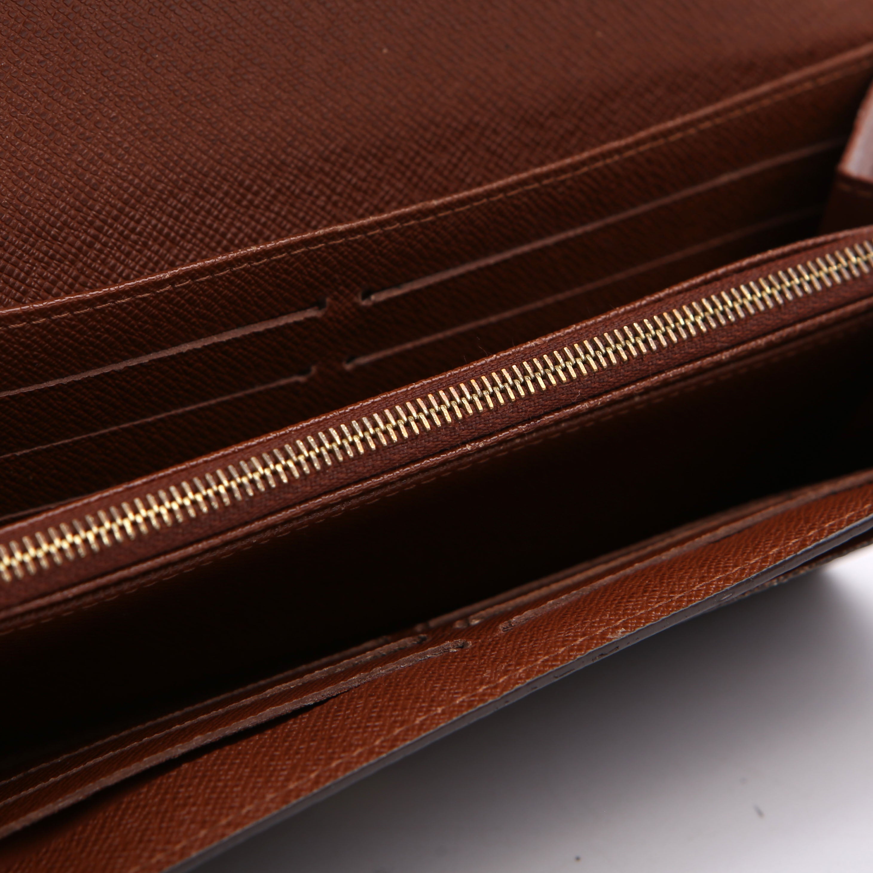 Sarah Wallet Newer Monogram