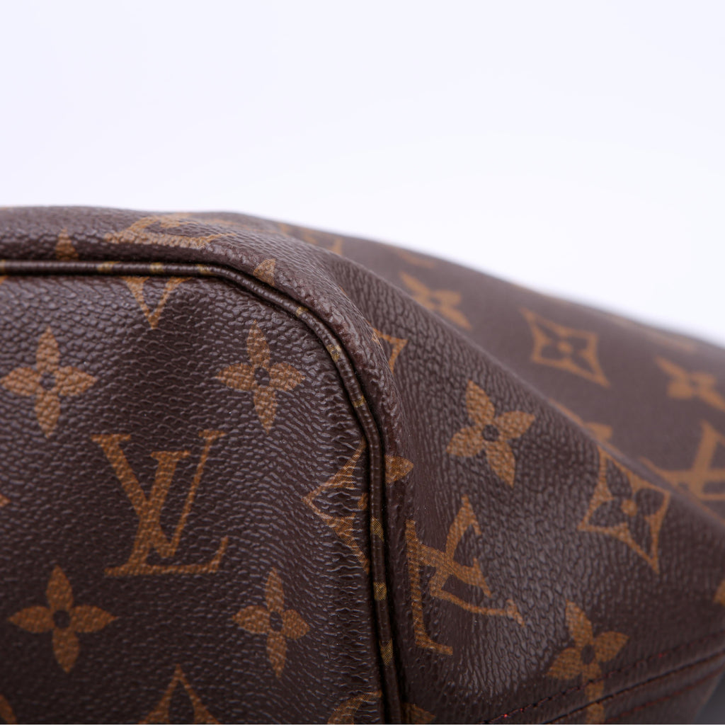 Neverfull MM Monogram Red