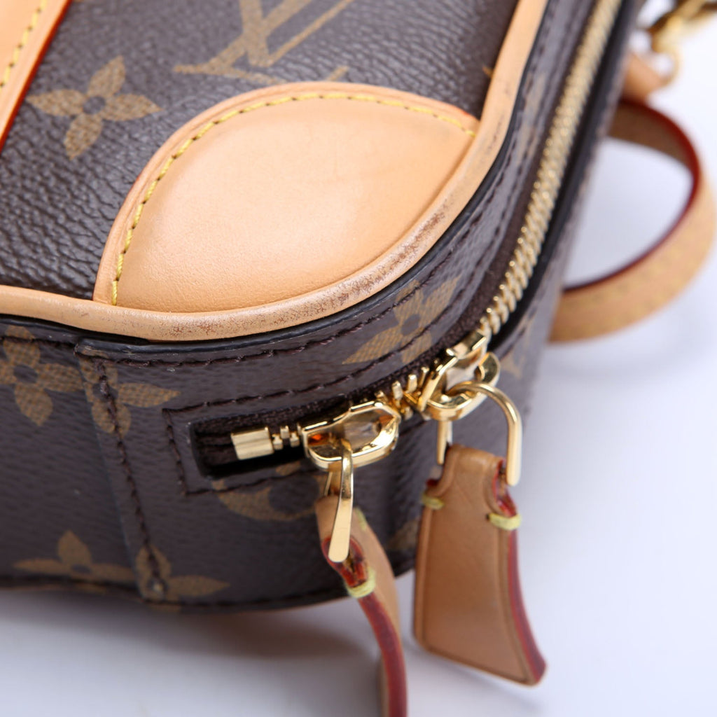 Valisette Vertical Monogram