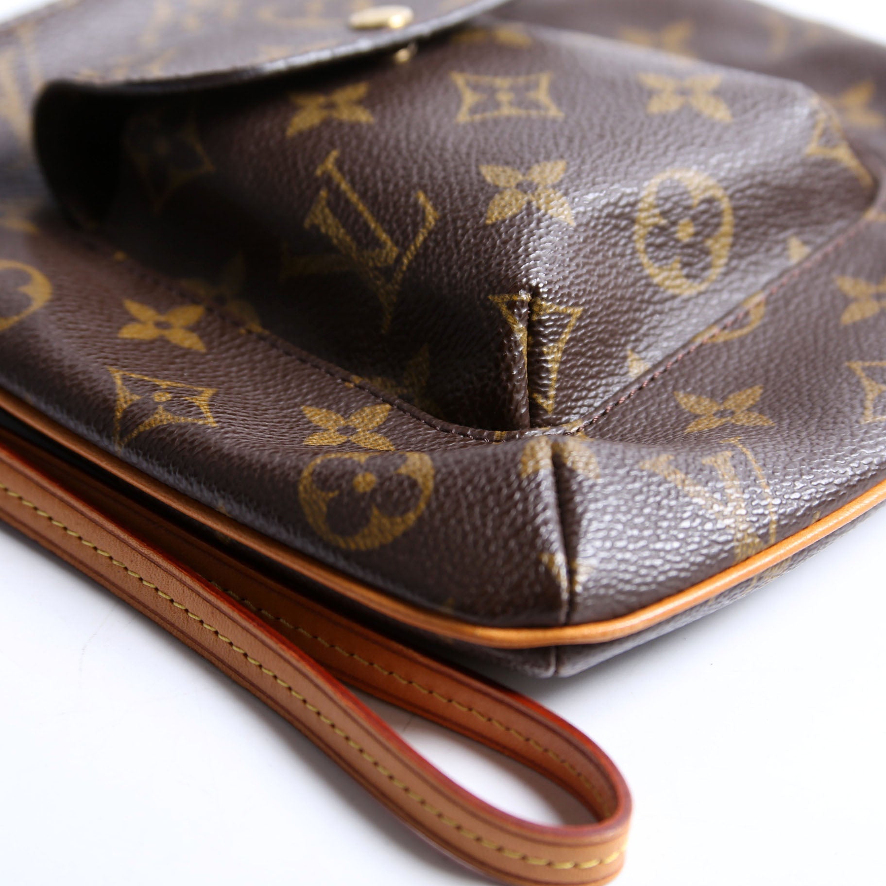 Partition Wristlet Clutch Monogram