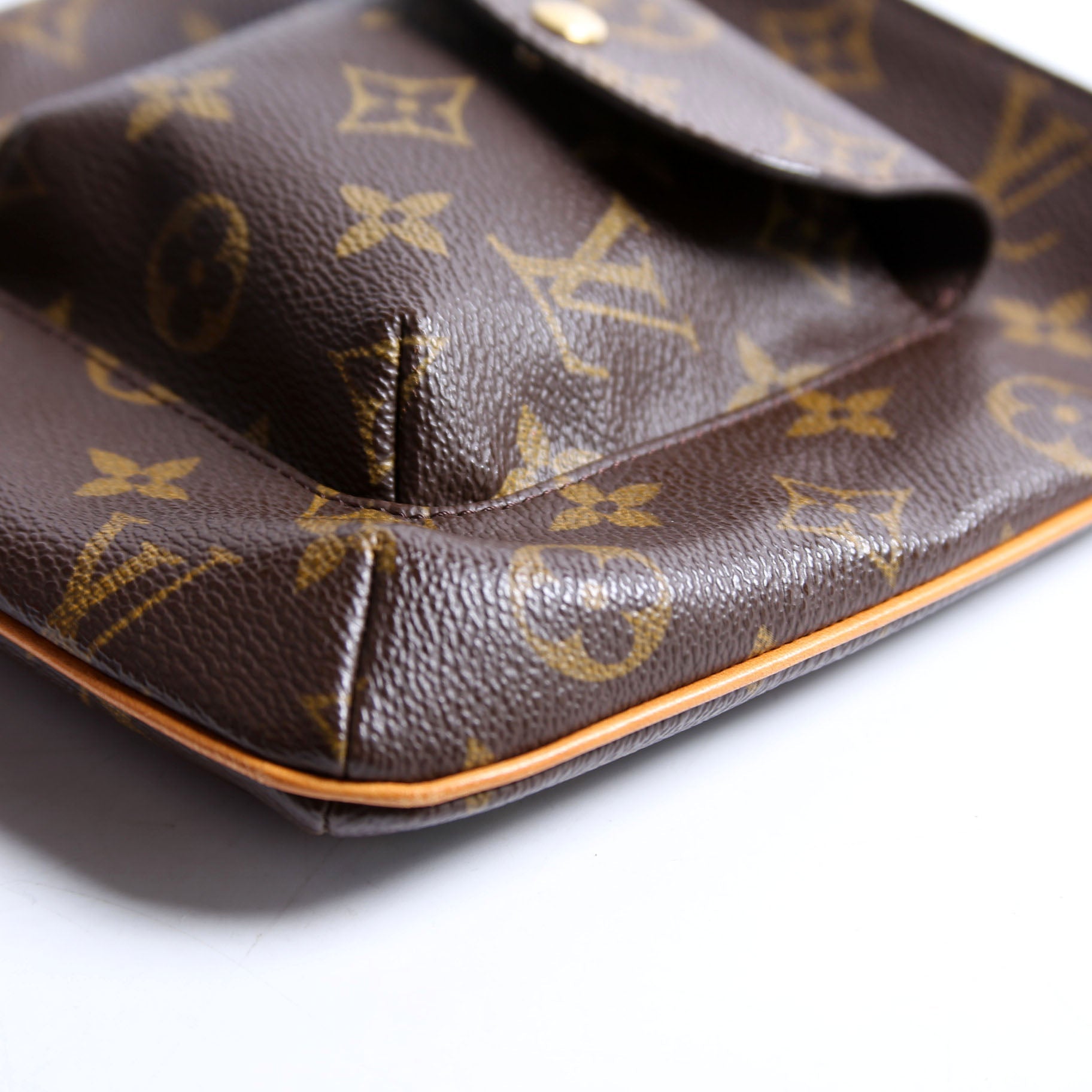 Partition Wristlet Clutch Monogram