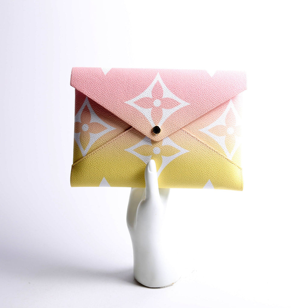 Pochette Kirigami 3-Piece By The Pool