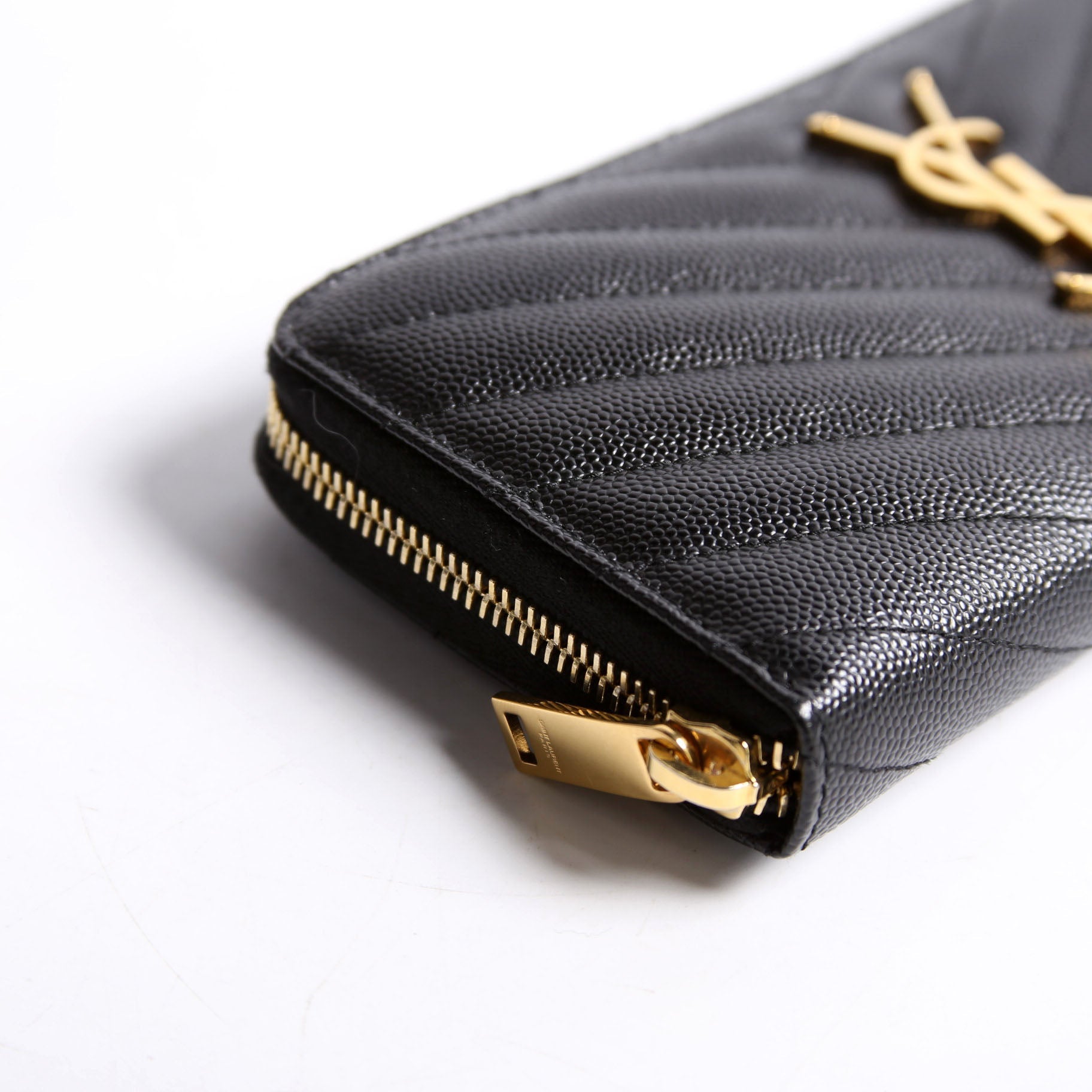 Grain De Poudre Zip Around Wallet