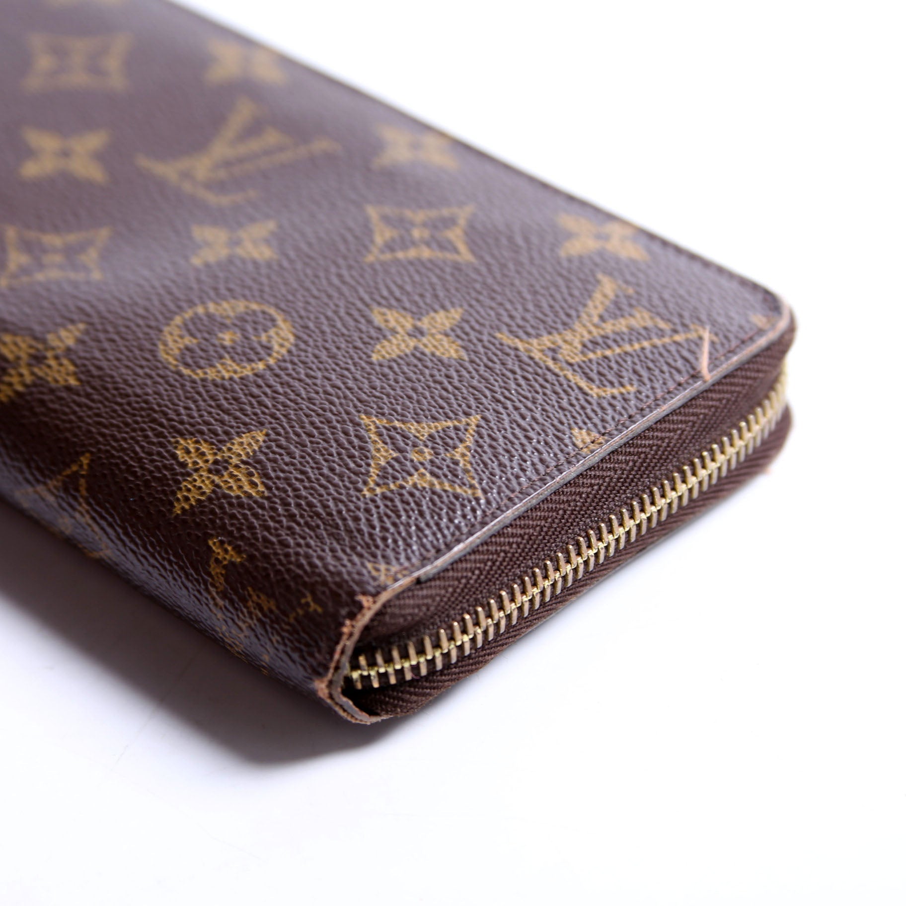 Zippy Wallet Monogram