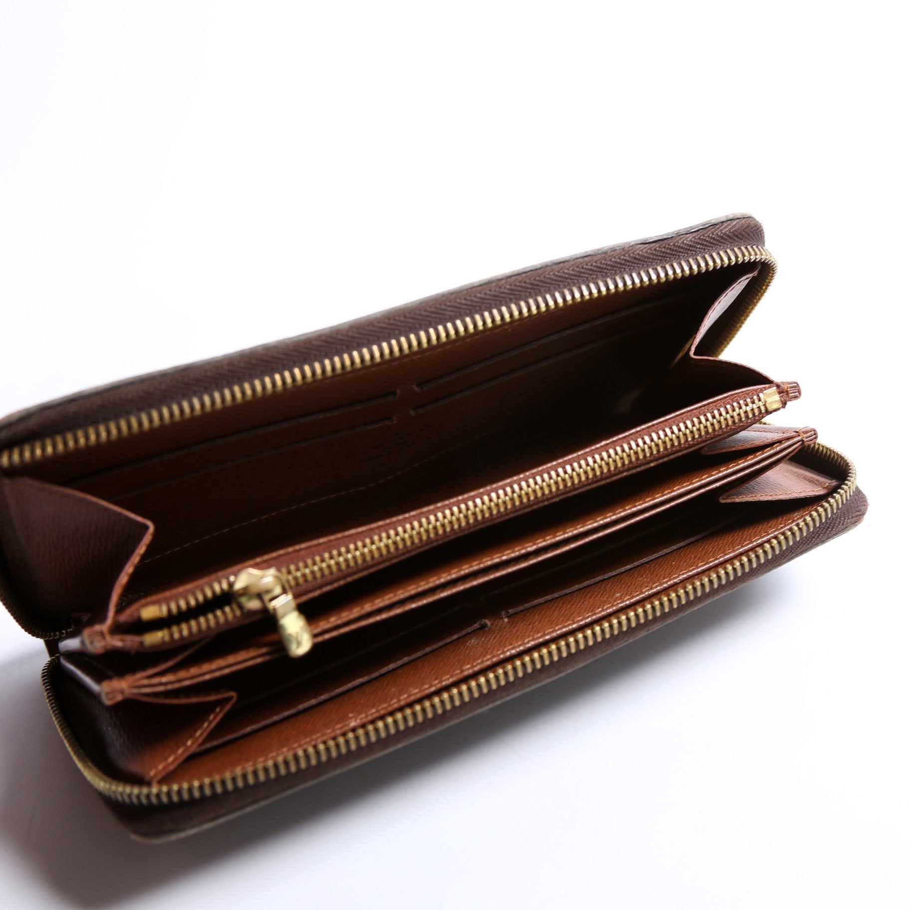 Zippy Wallet Monogram