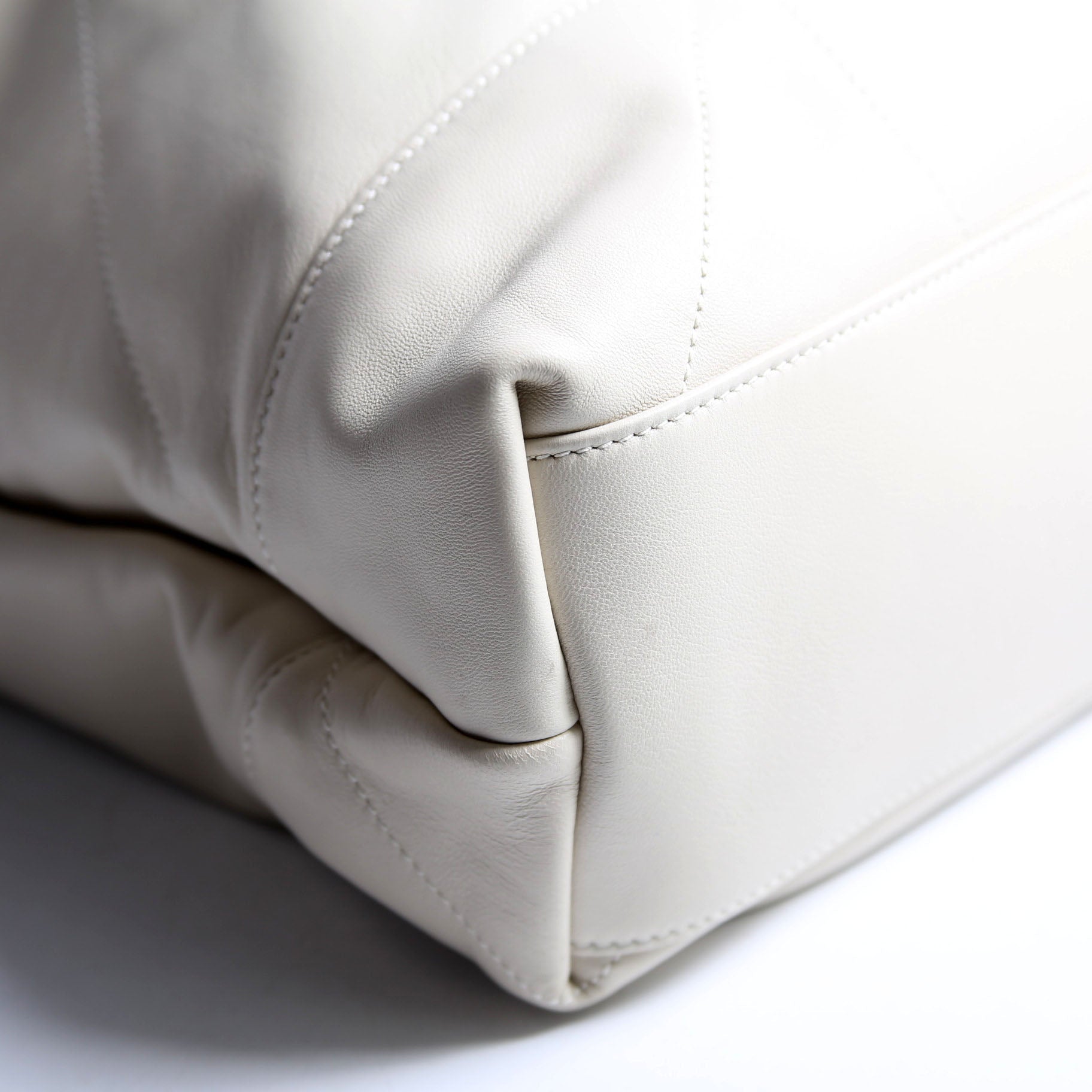 SAINT LAURENT Jamie Large Pochon Lambskin 828350