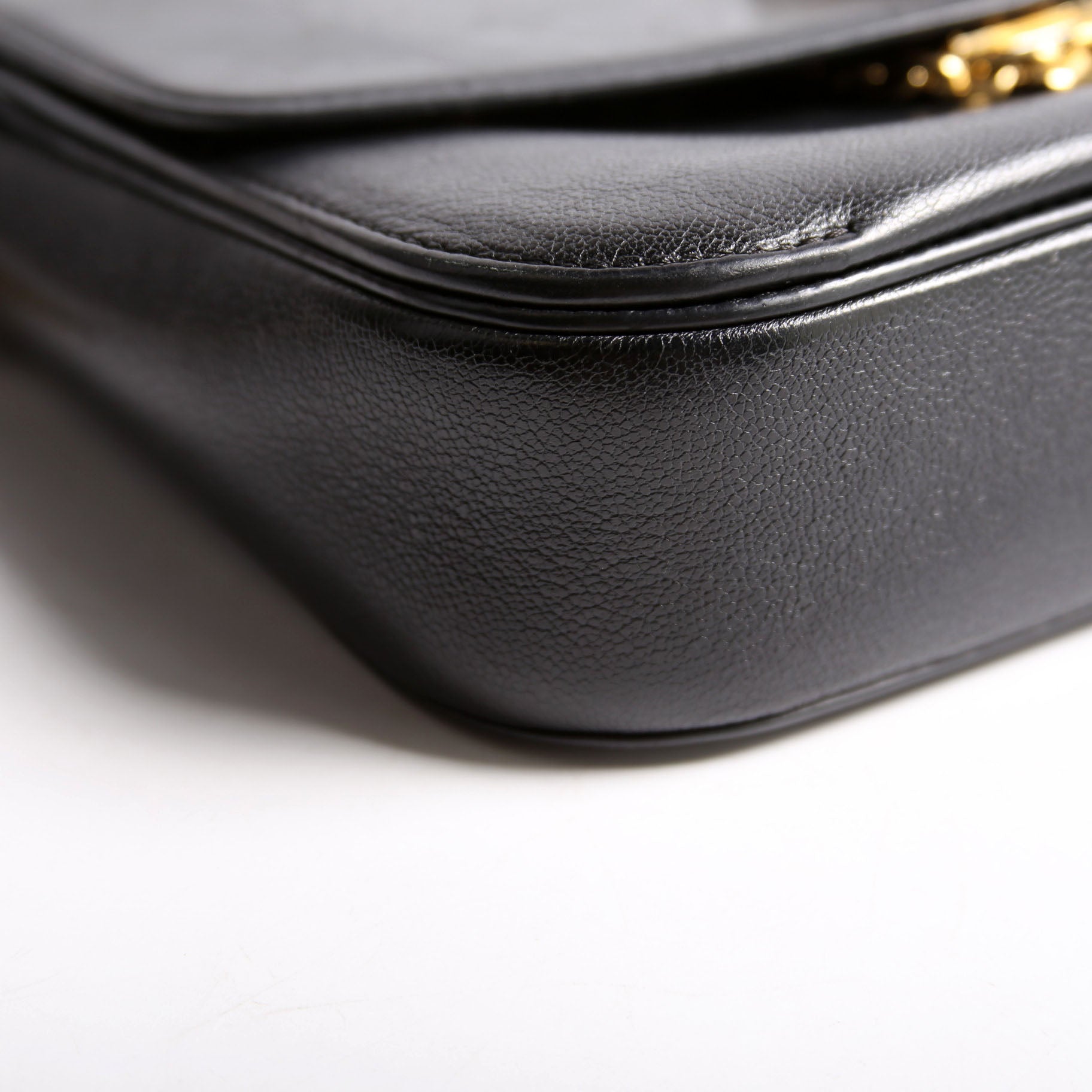 Very Messenger Bag Black