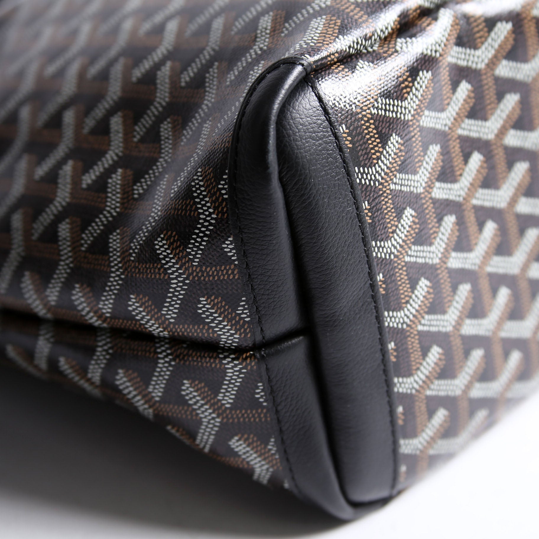 Artois PM Tote Black