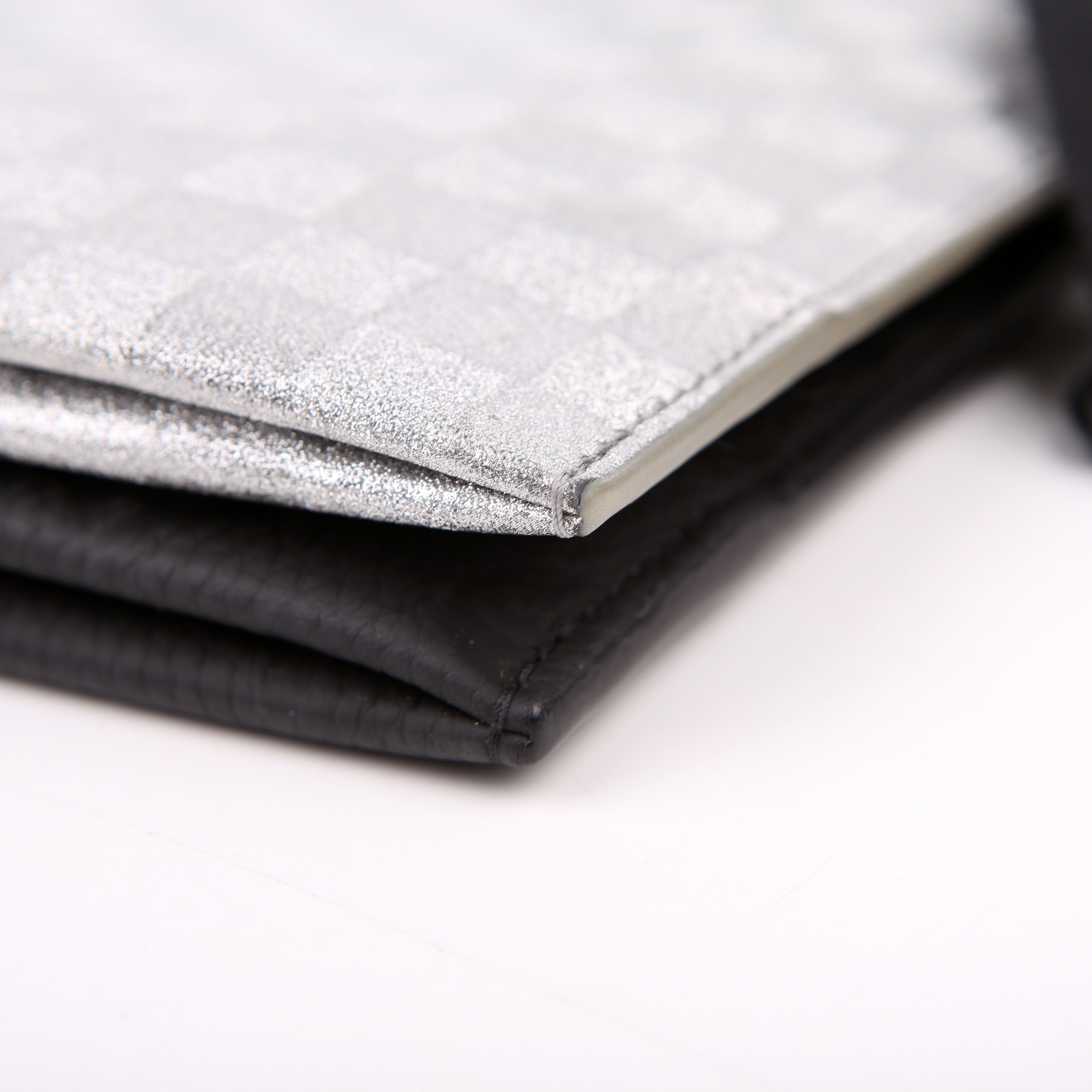 In The Loop Trio Pouch Damier Glitter Black/Silver