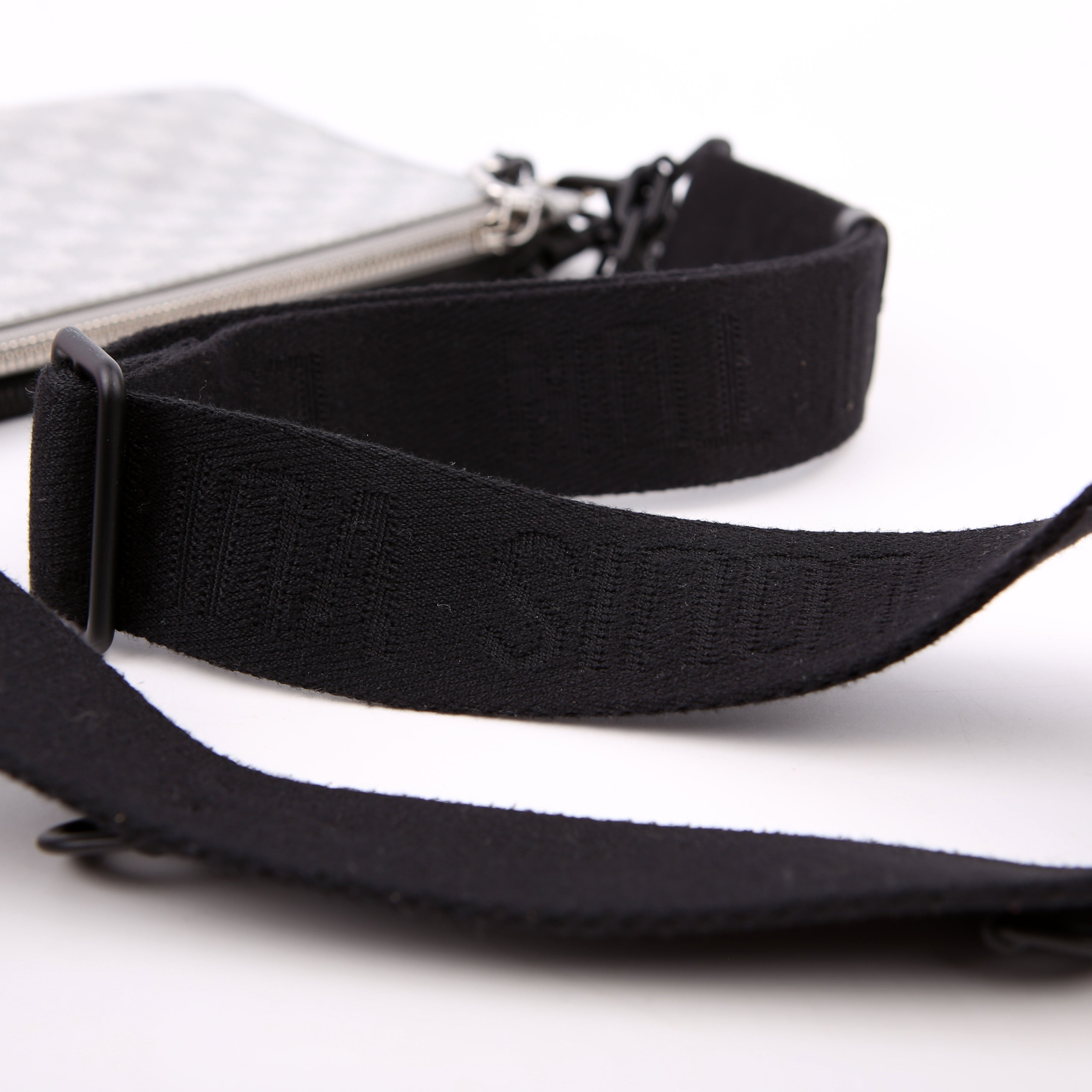 In The Loop Trio Pouch Damier Glitter Black/Silver