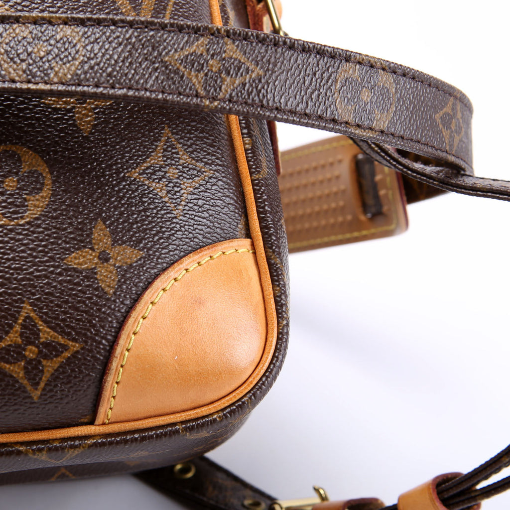 NIL Monogram
