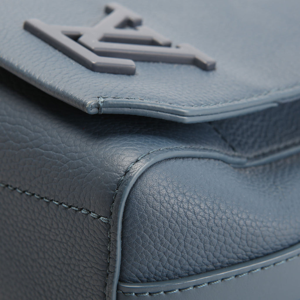 Takeoff Messenger Aerogram Calfskin Blue