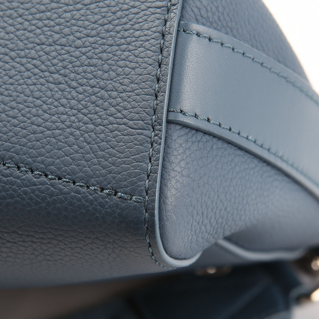 Takeoff Messenger Aerogram Calfskin Blue