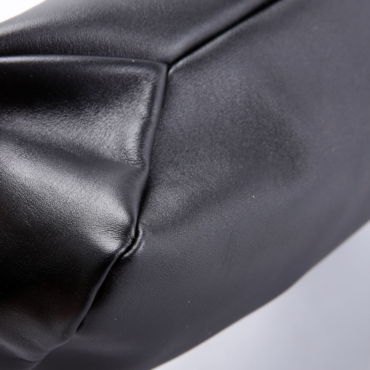 Aimee Shoulder Bag Soft Calfskin Medium Black