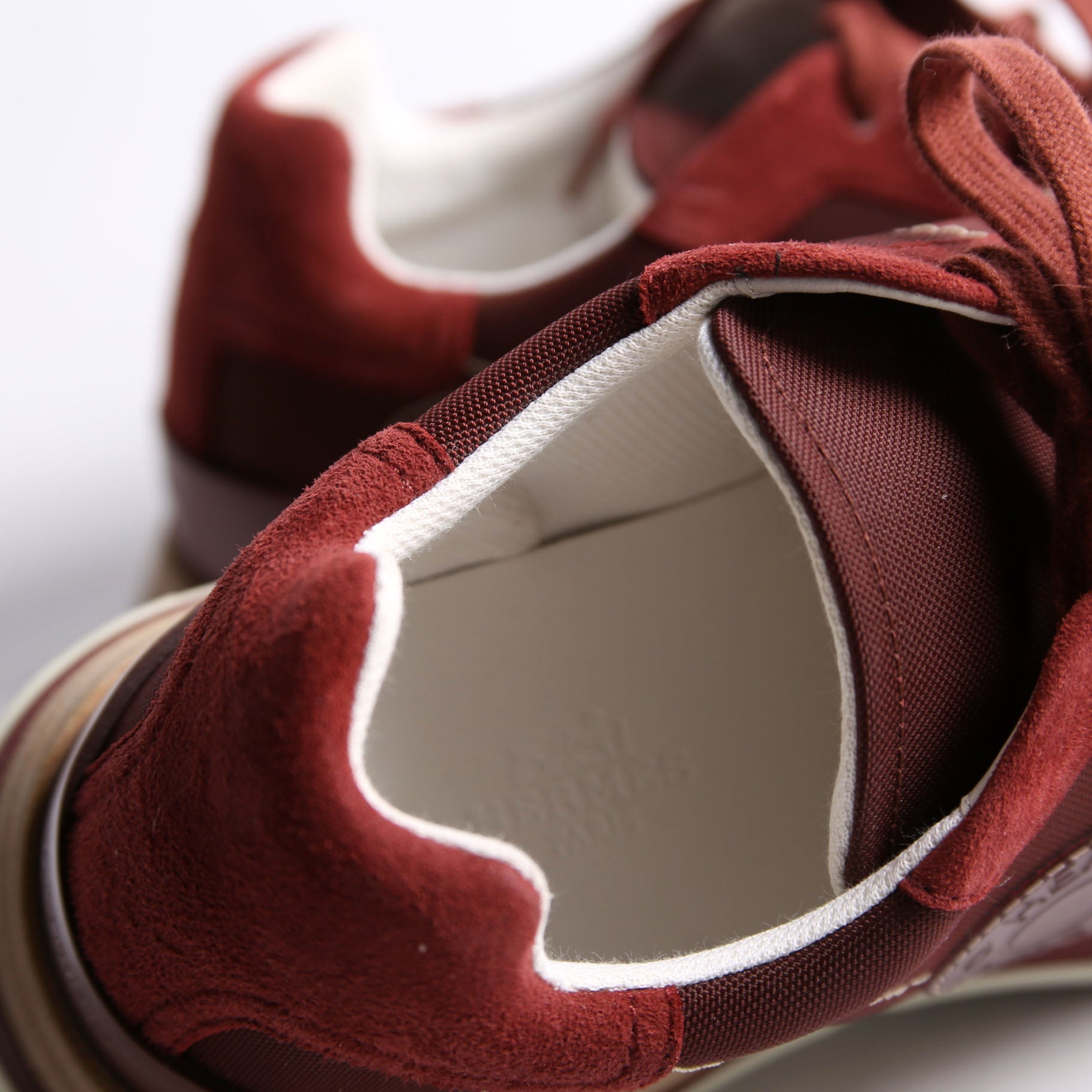 Drive Sneakers Size 37