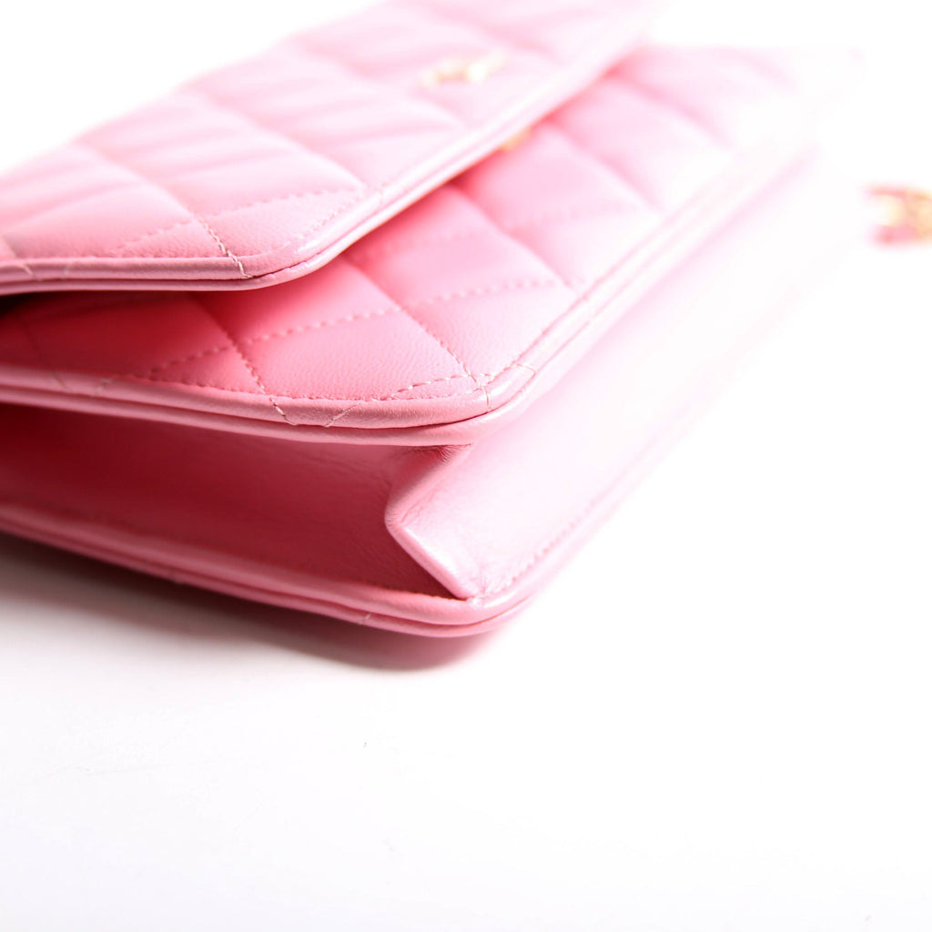 WOC Classic Quitled Lambskin RFID Pink