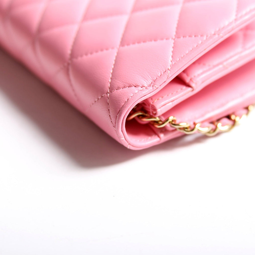 WOC Classic Quitled Lambskin RFID Pink