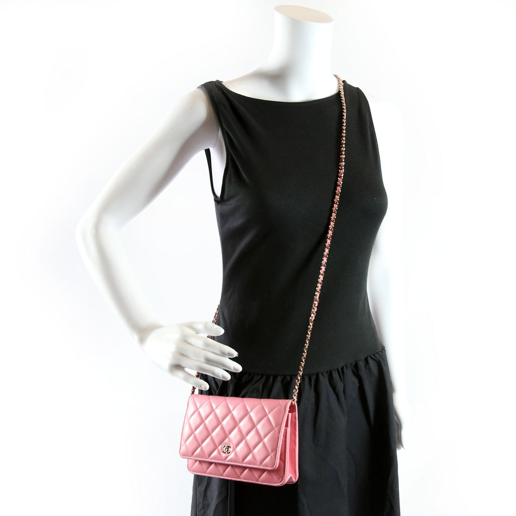 WOC Classic Quitled Lambskin RFID Pink