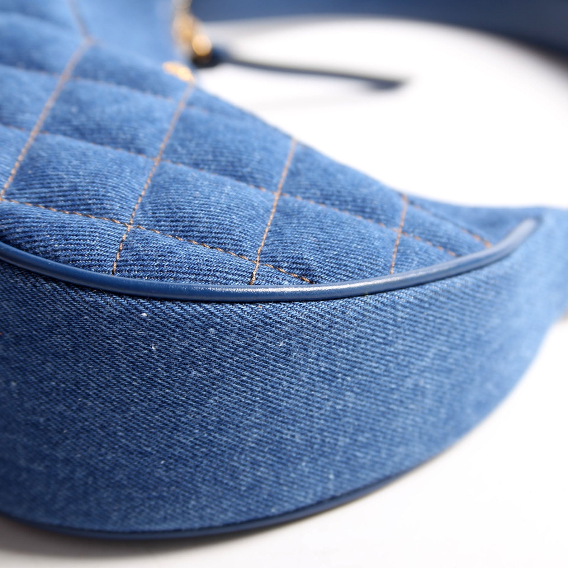 La Medusa Quilted Half Moon 2-Way Blue