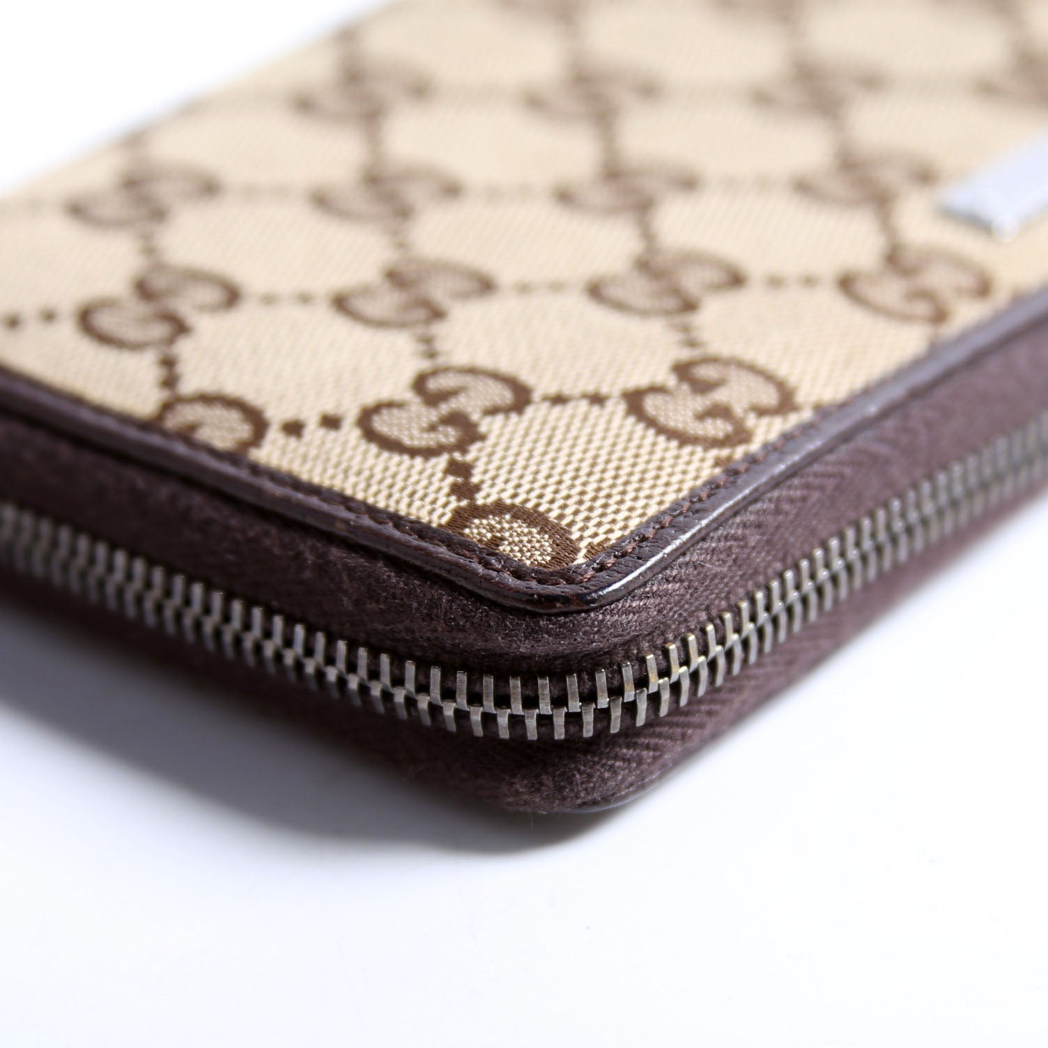 112724 GG Canvas Zip Around Wallet Brown