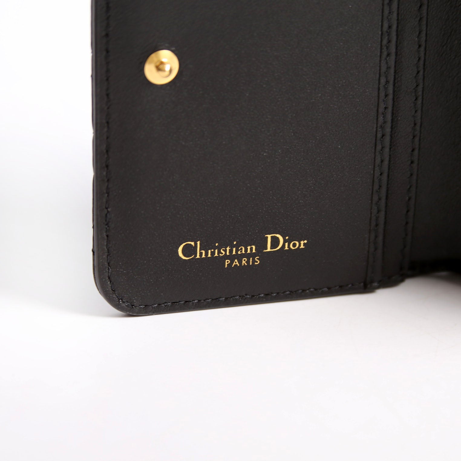 Caro Compact Wallet Black