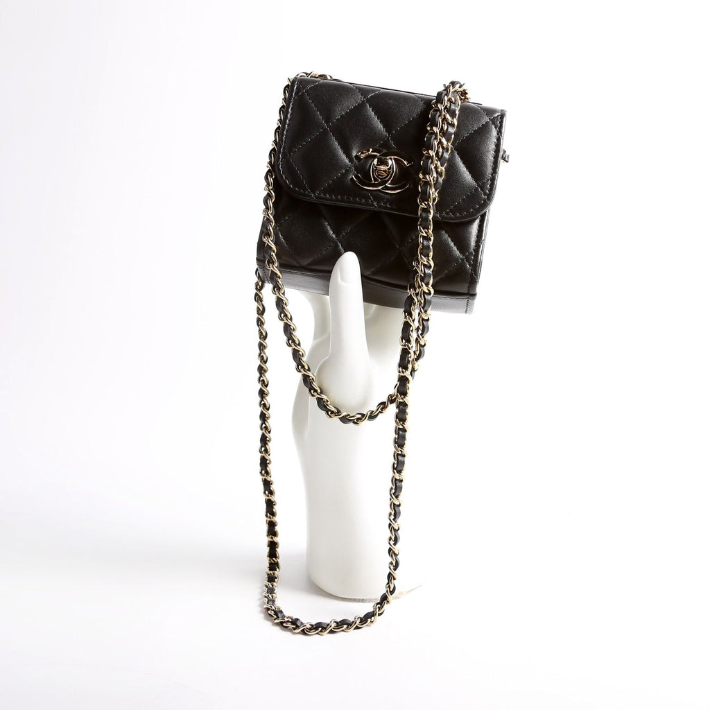 Trendy CC Clutch With Chain Quilted Lambskin 32M Black