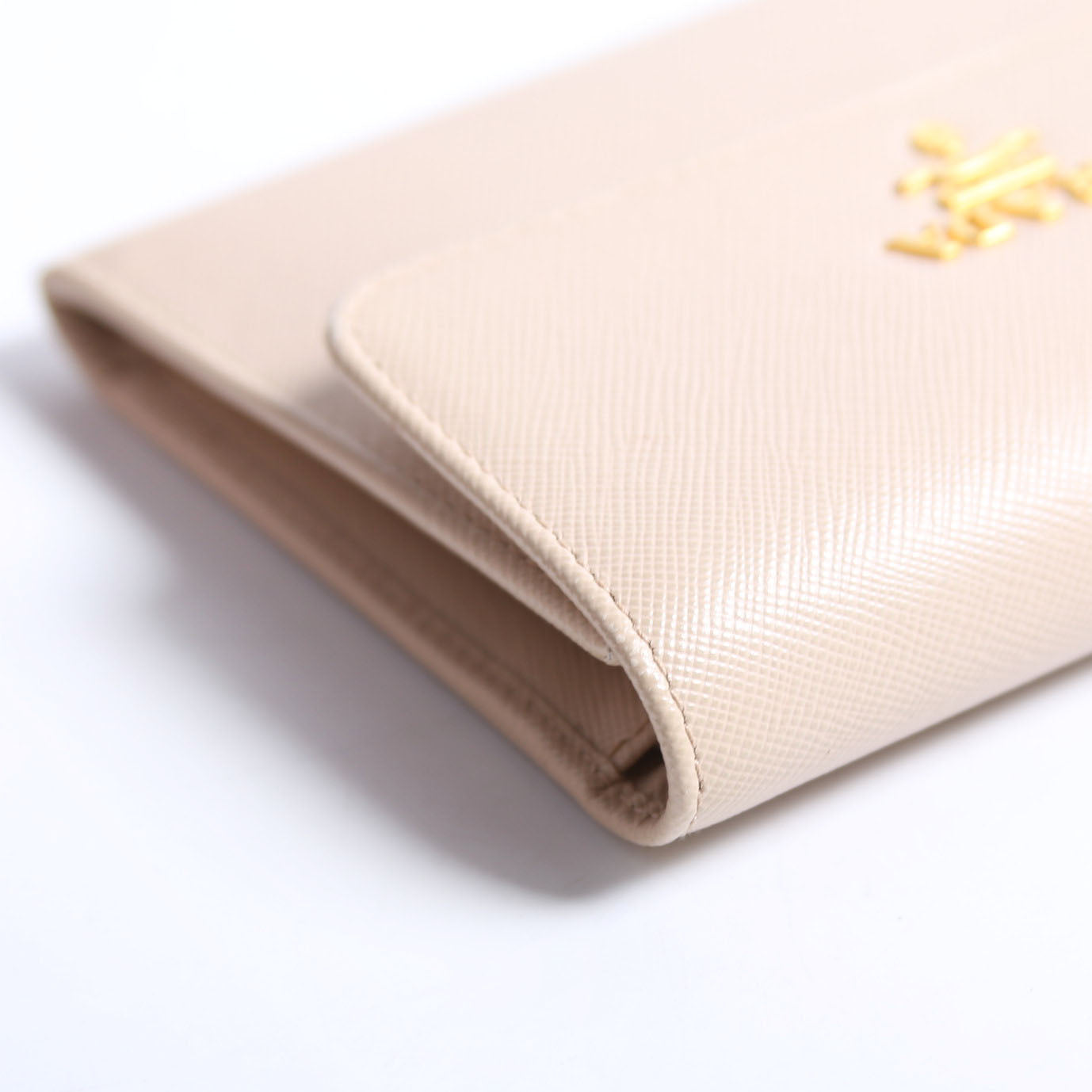 1M0170 Saffiano Trifold Wallet Beige