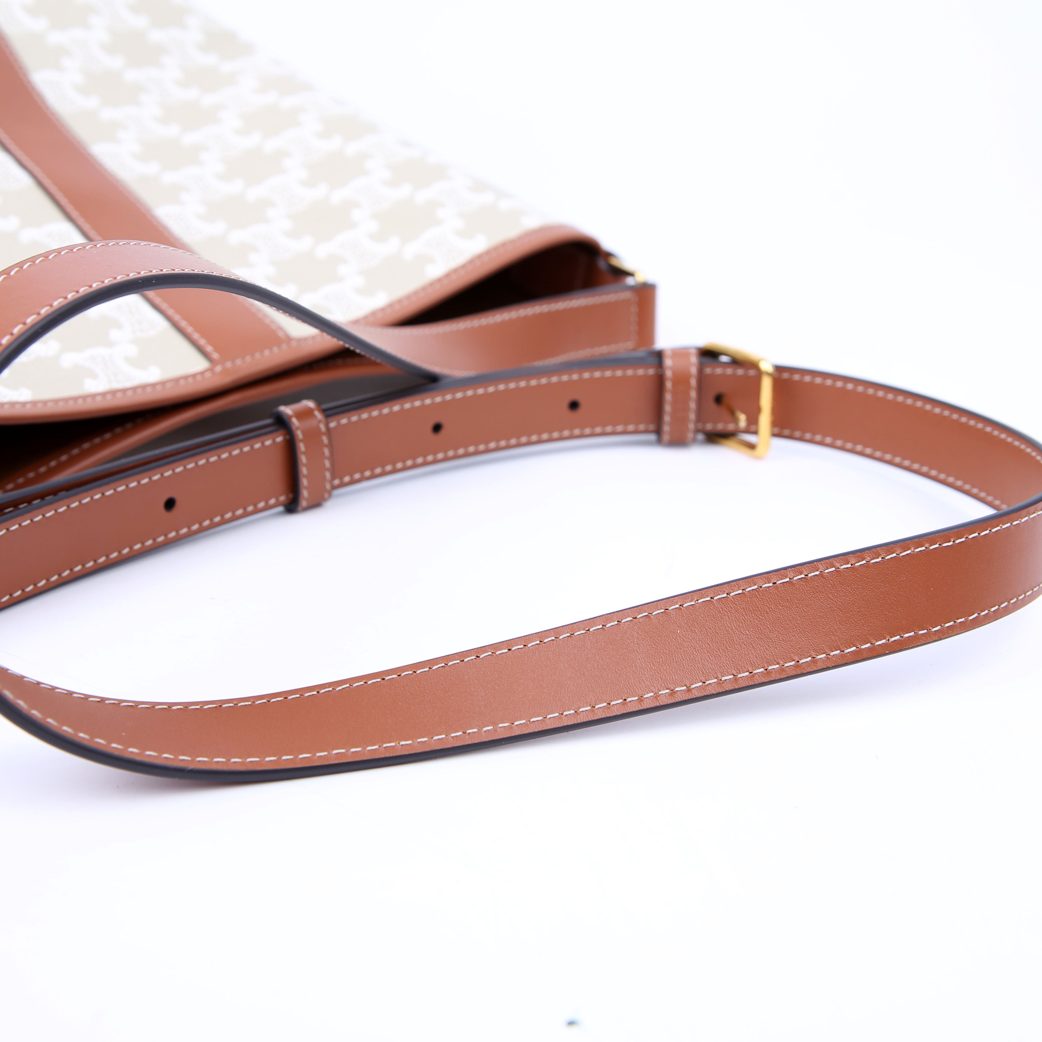 Triomphe Small Bucket Bag Tan