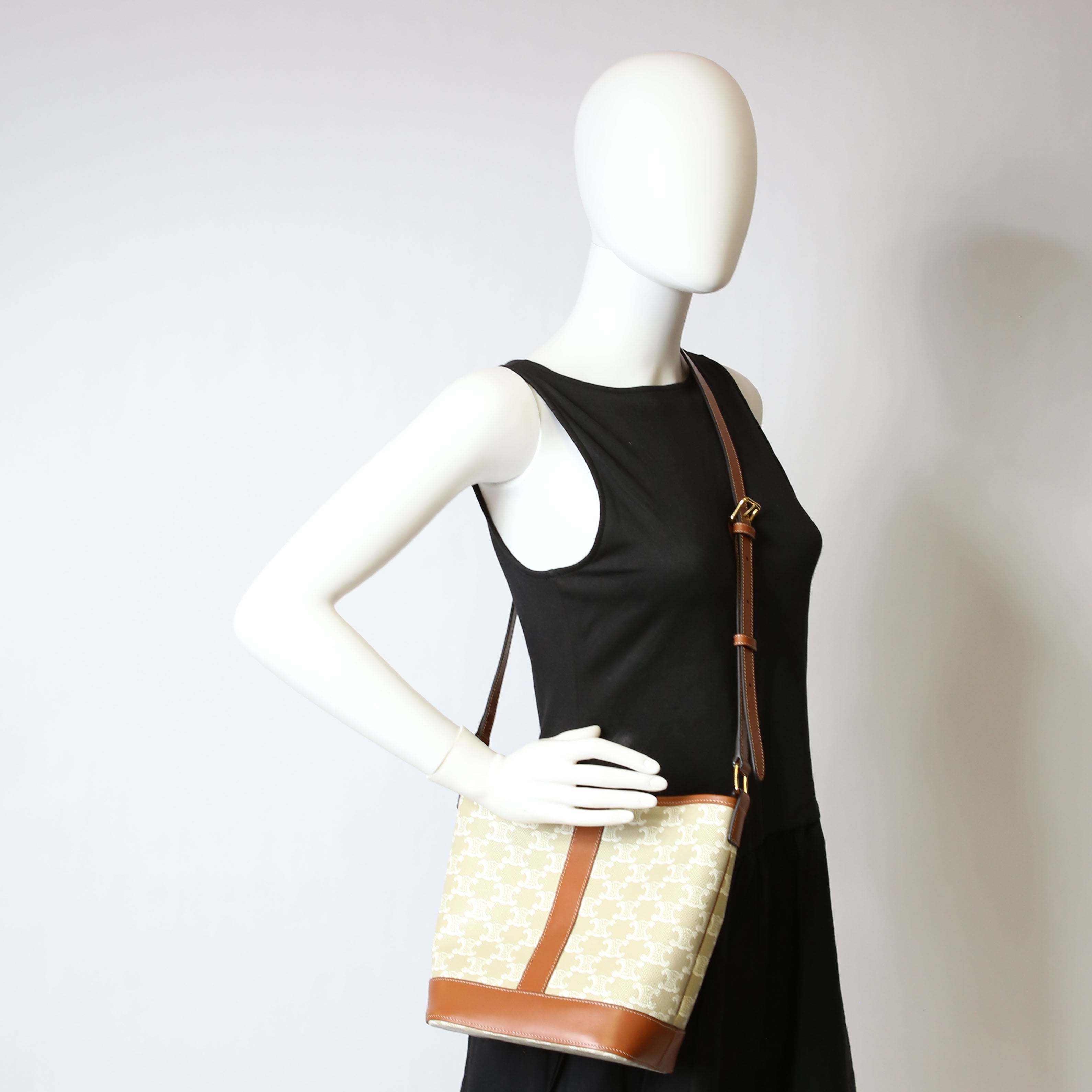 Triomphe Small Bucket Bag Tan