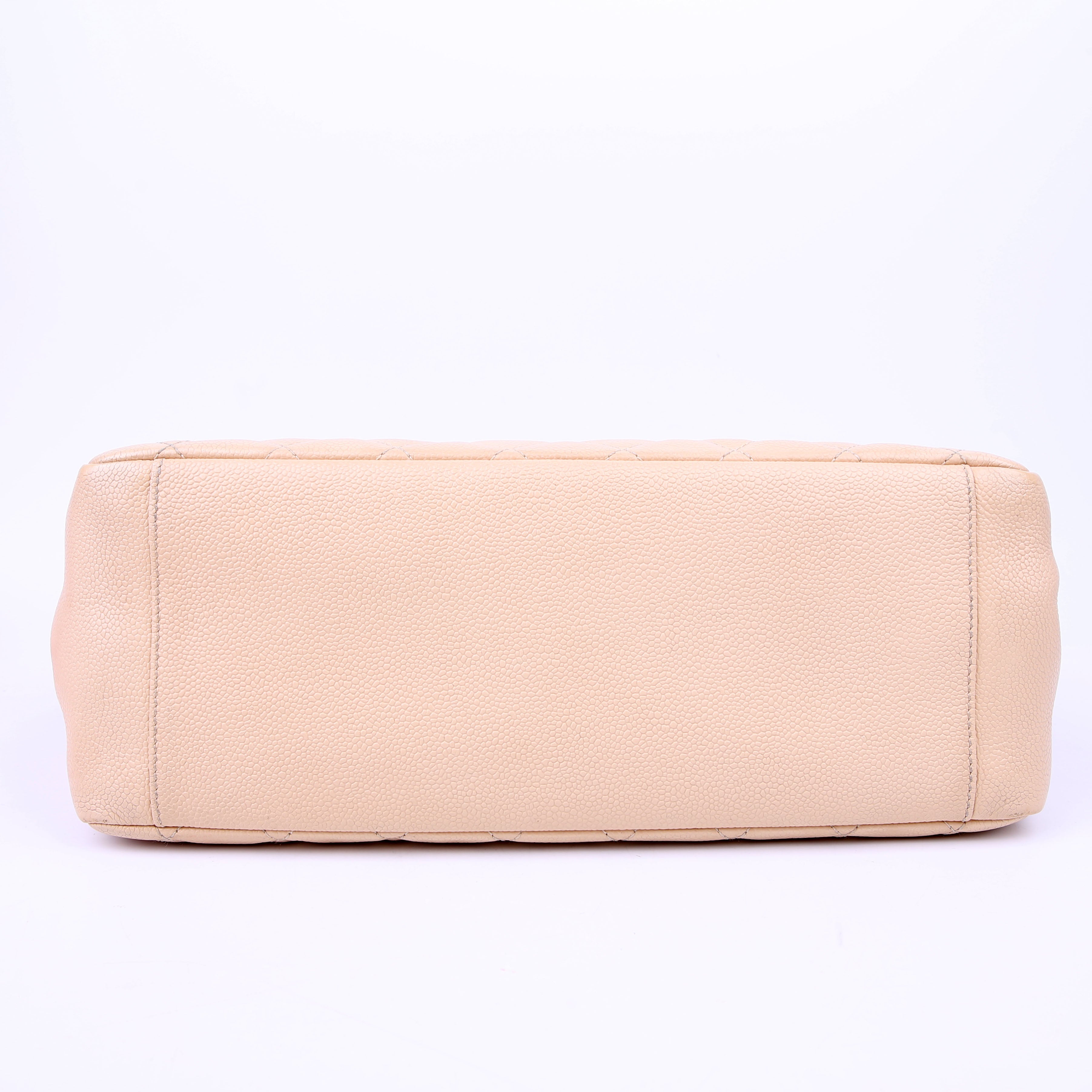 Grand Shopping Tote XL Caviar Beige