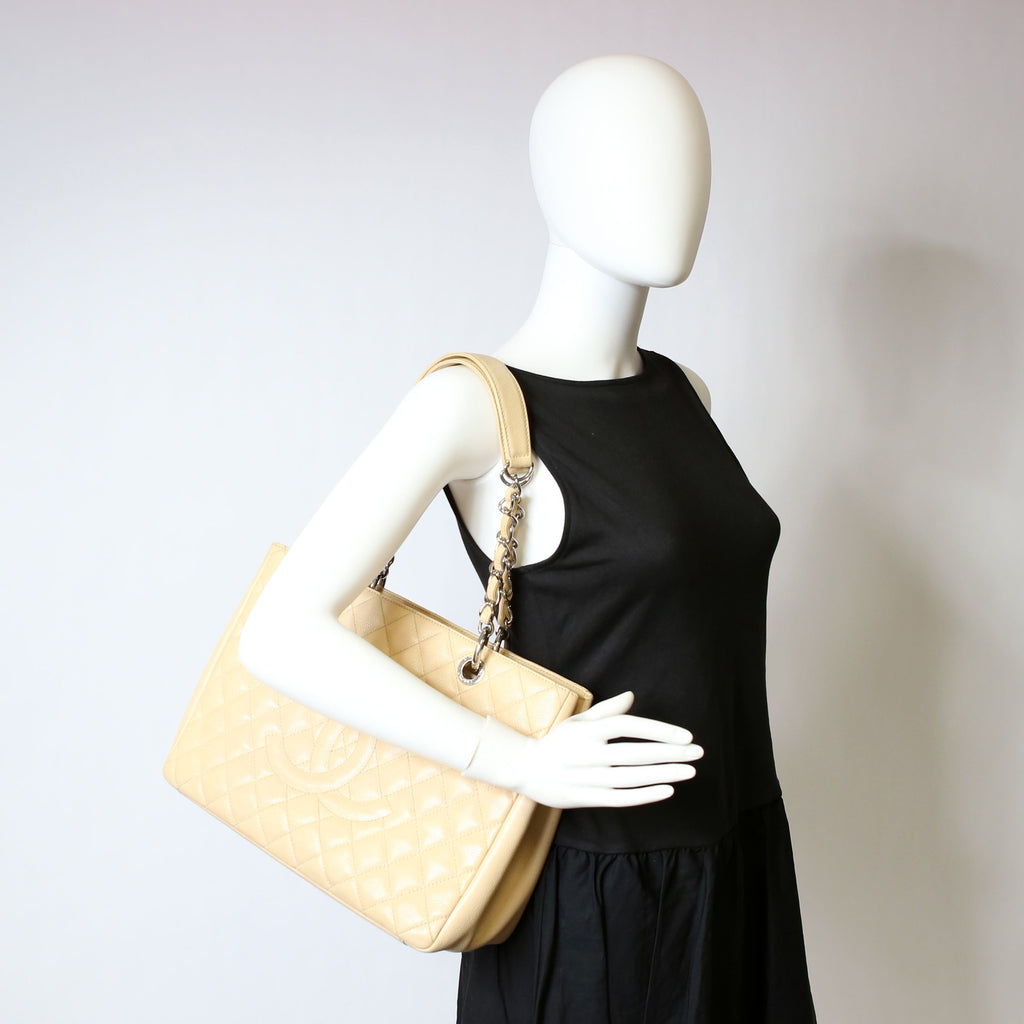 Grand Shopping Tote XL Caviar Beige