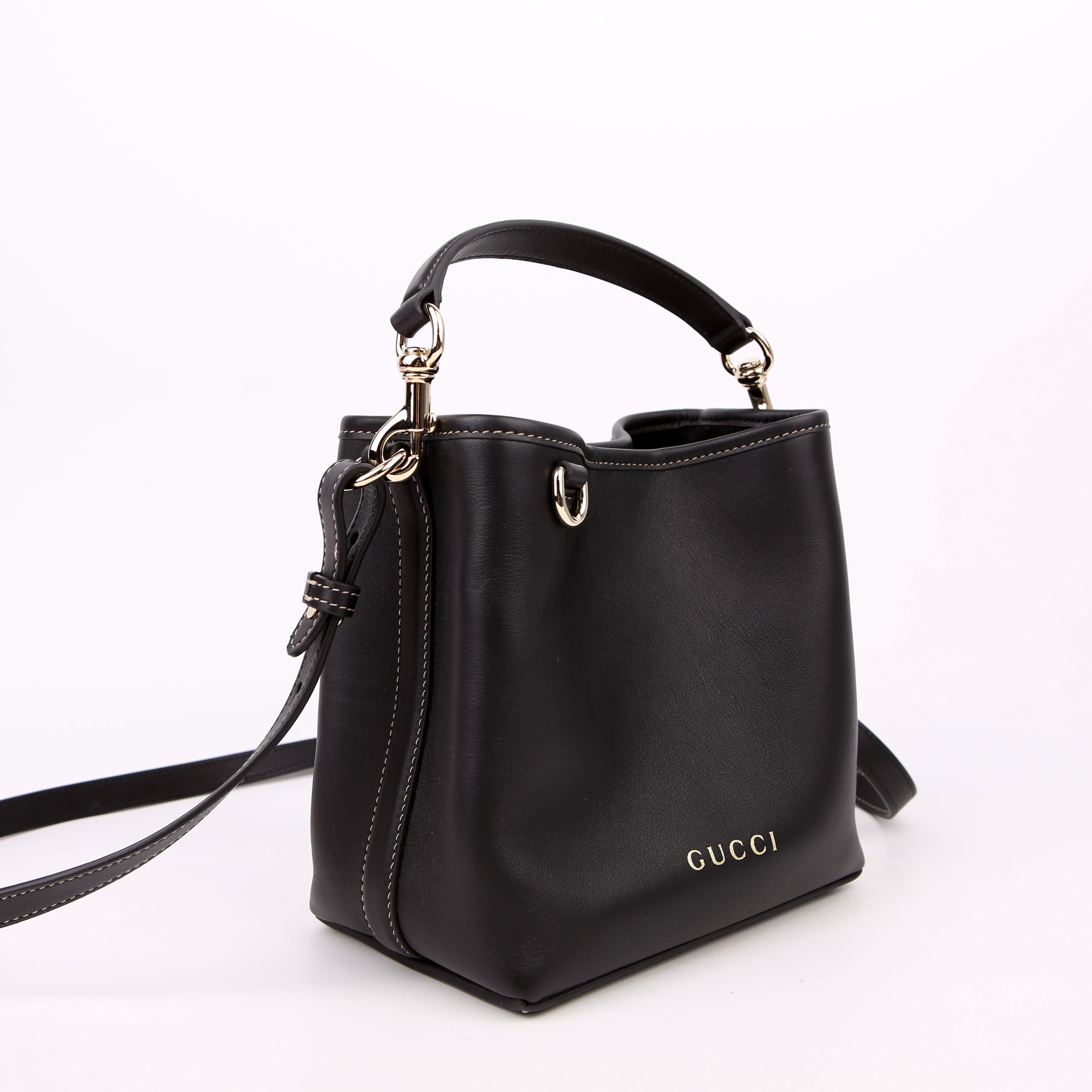 815118 GG Emblem Bucket Small Black
