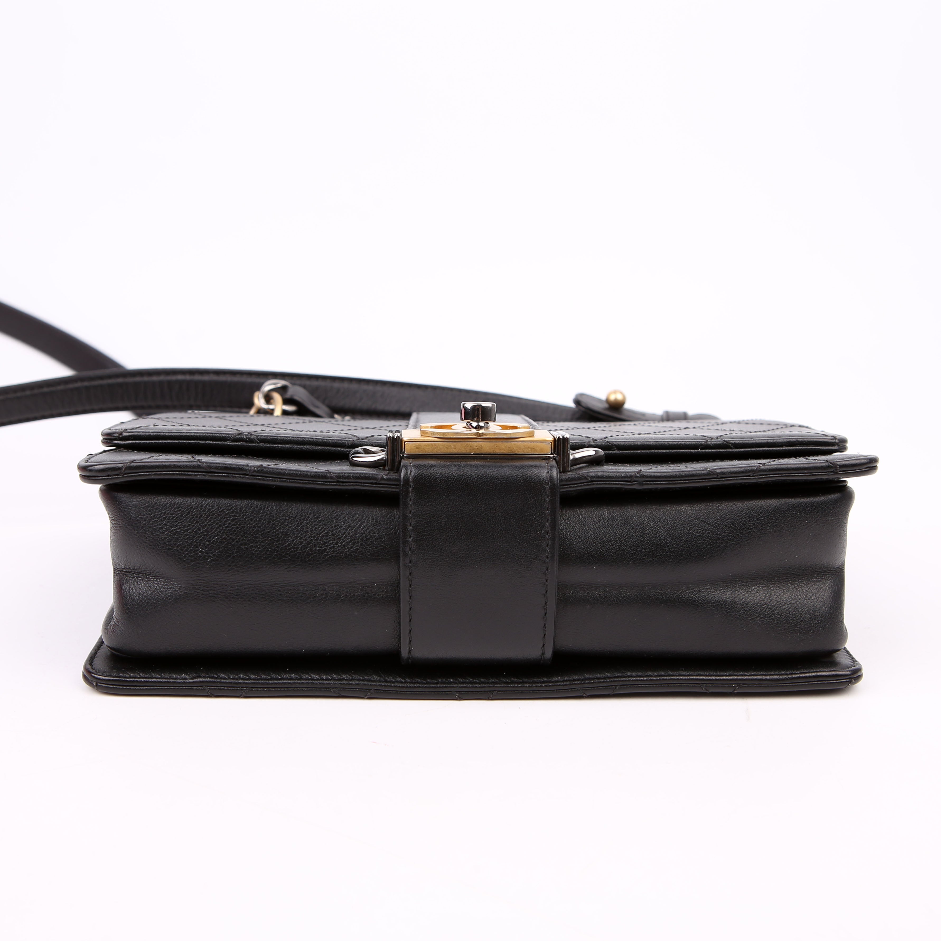 Double Chain Top Handle Flap Calfskin 26M Black