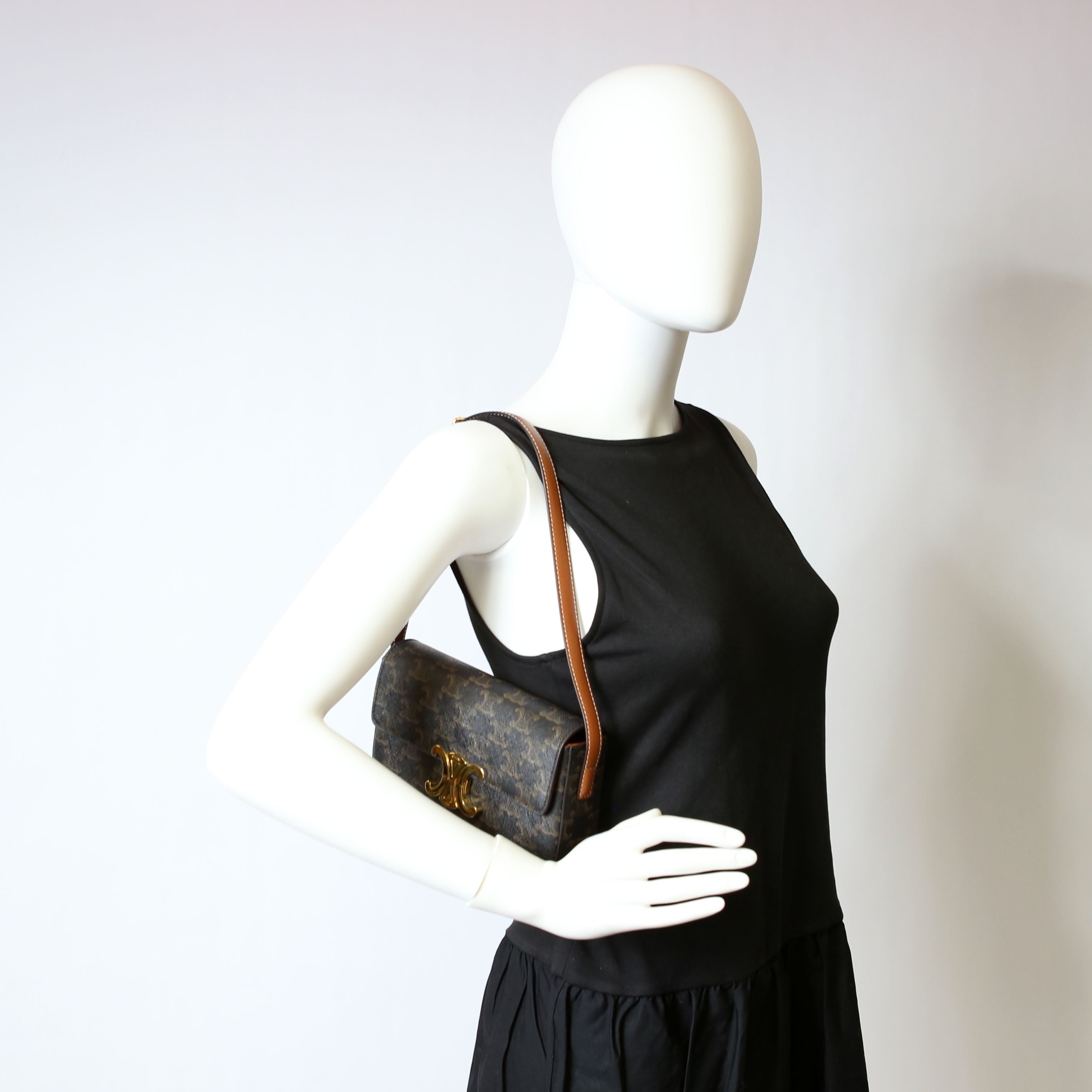 Claude Triomphe Shoulder Bag Canvas/Calfskin Brown
