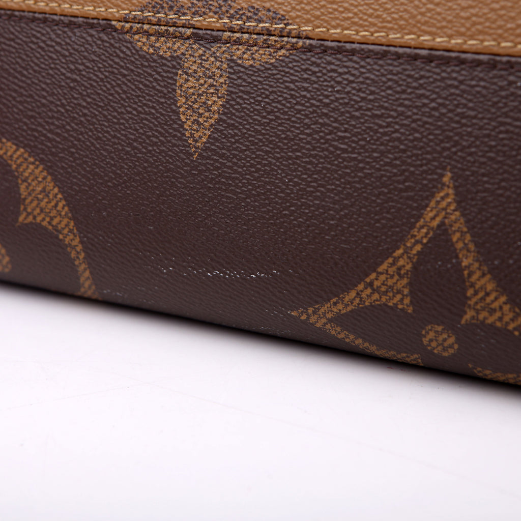 ONTHEGO MM Reverse Monogram Black