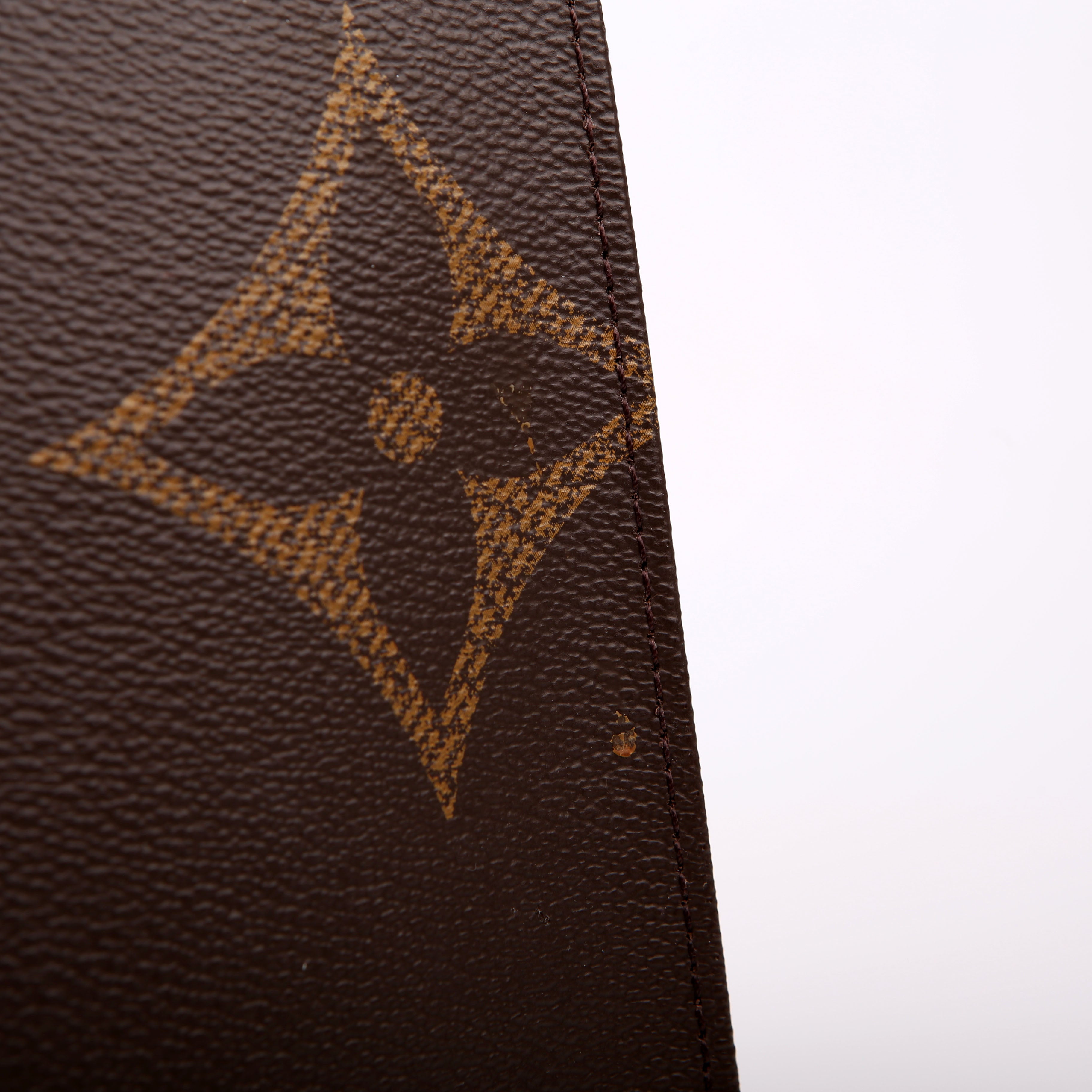 ONTHEGO MM Reverse Monogram Black