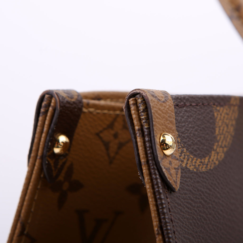 ONTHEGO MM Reverse Monogram Black