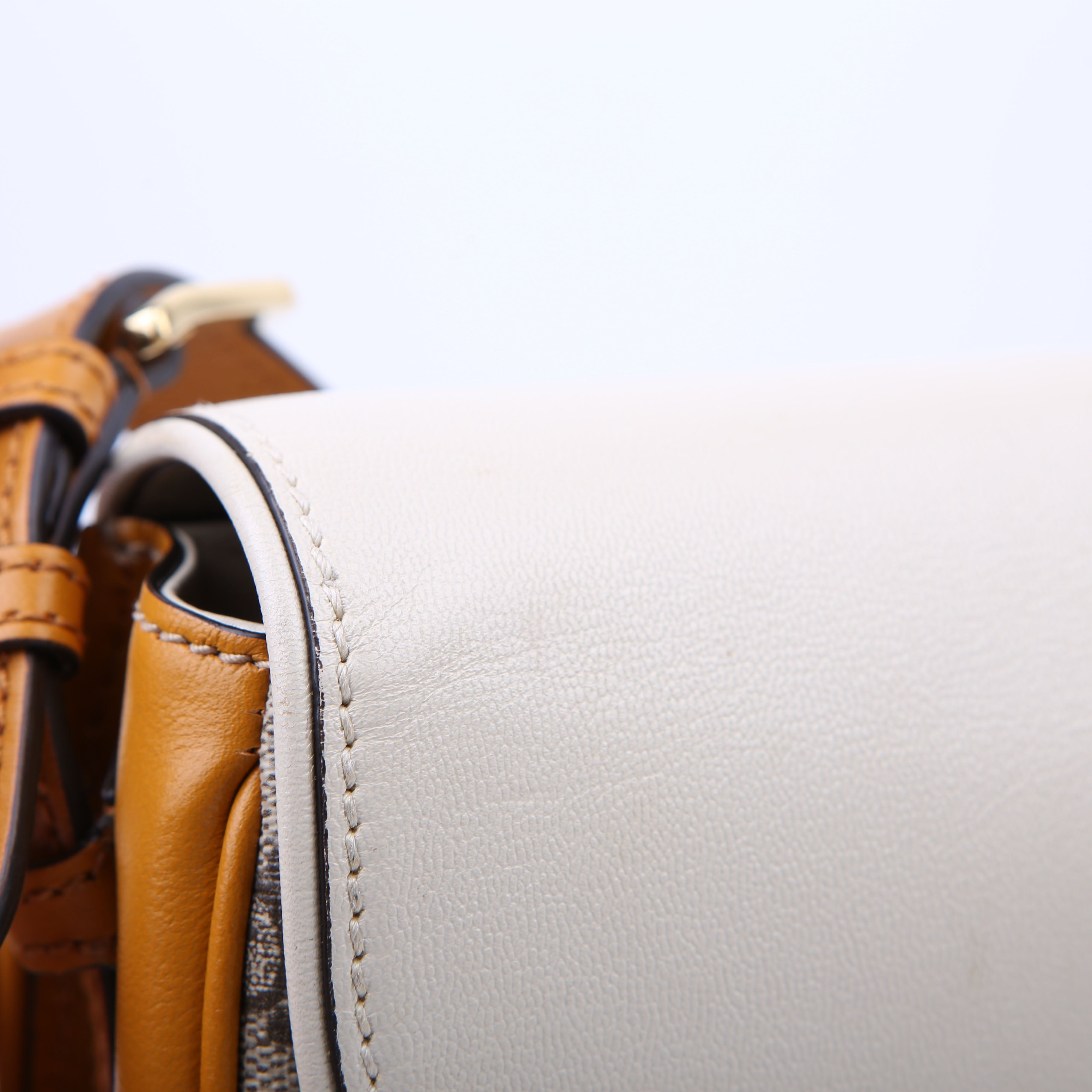 644524 Padlock GG Supreme Small Messenger Cream/Yellow