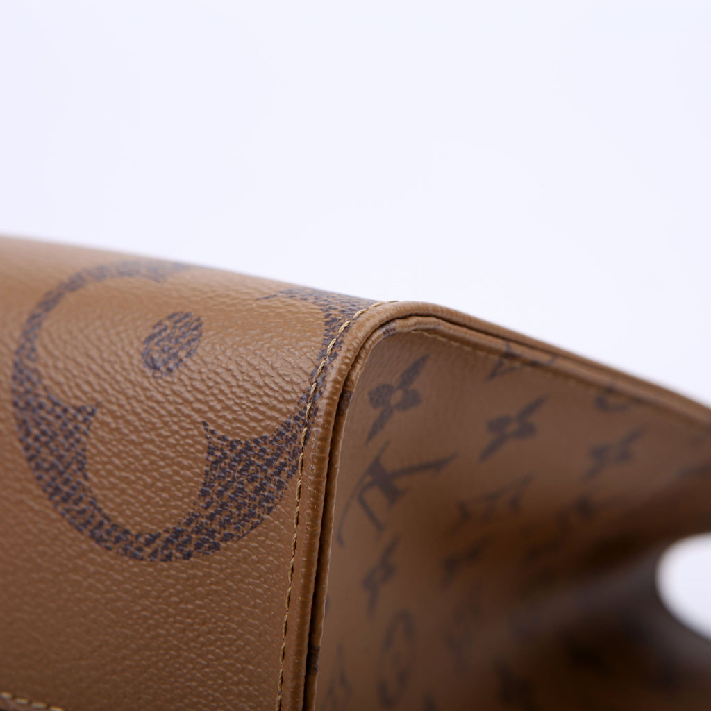 ONTHEGO MM Reverse Monogram