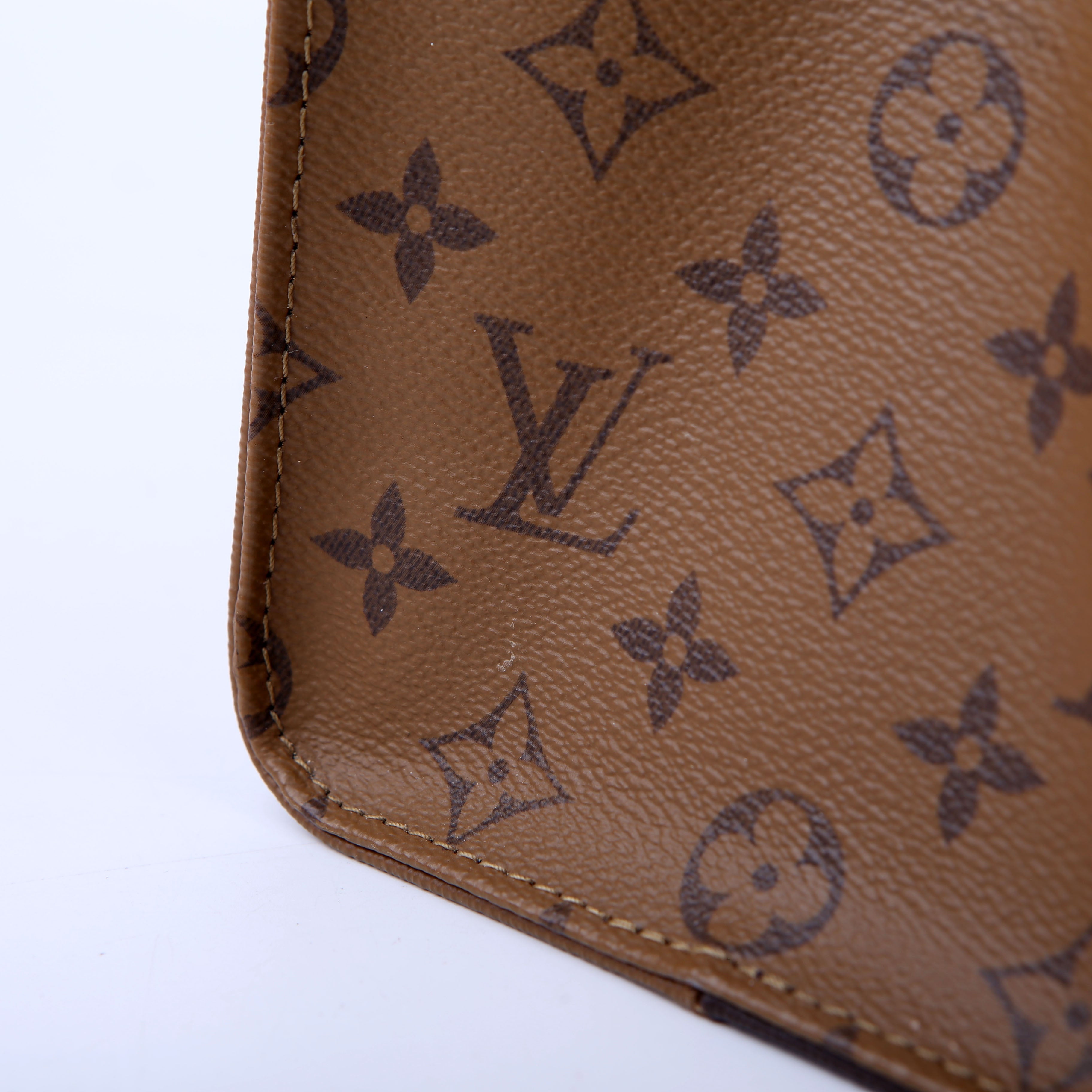 ONTHEGO MM Reverse Monogram
