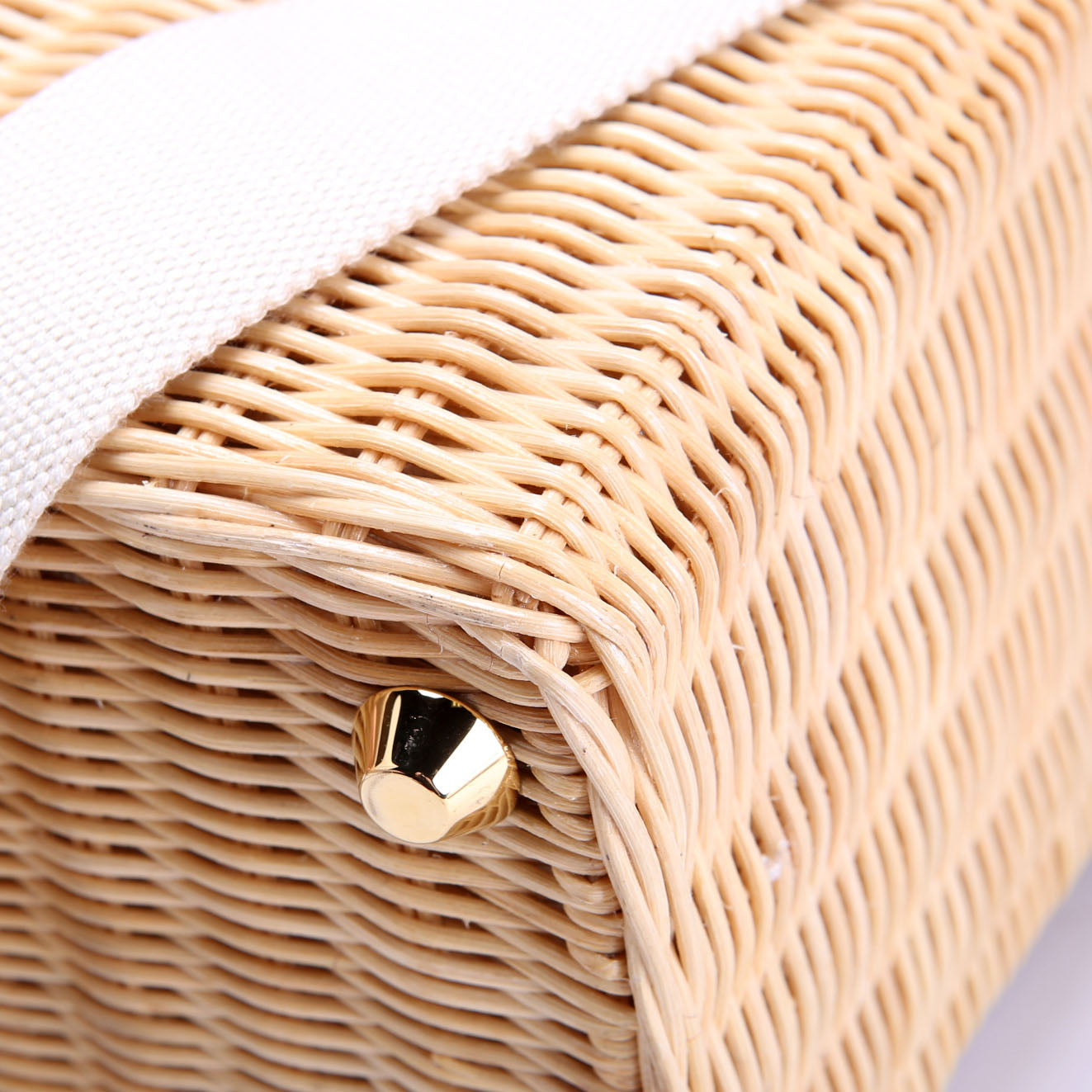 1BG835 Midollino Flower Basket Tote