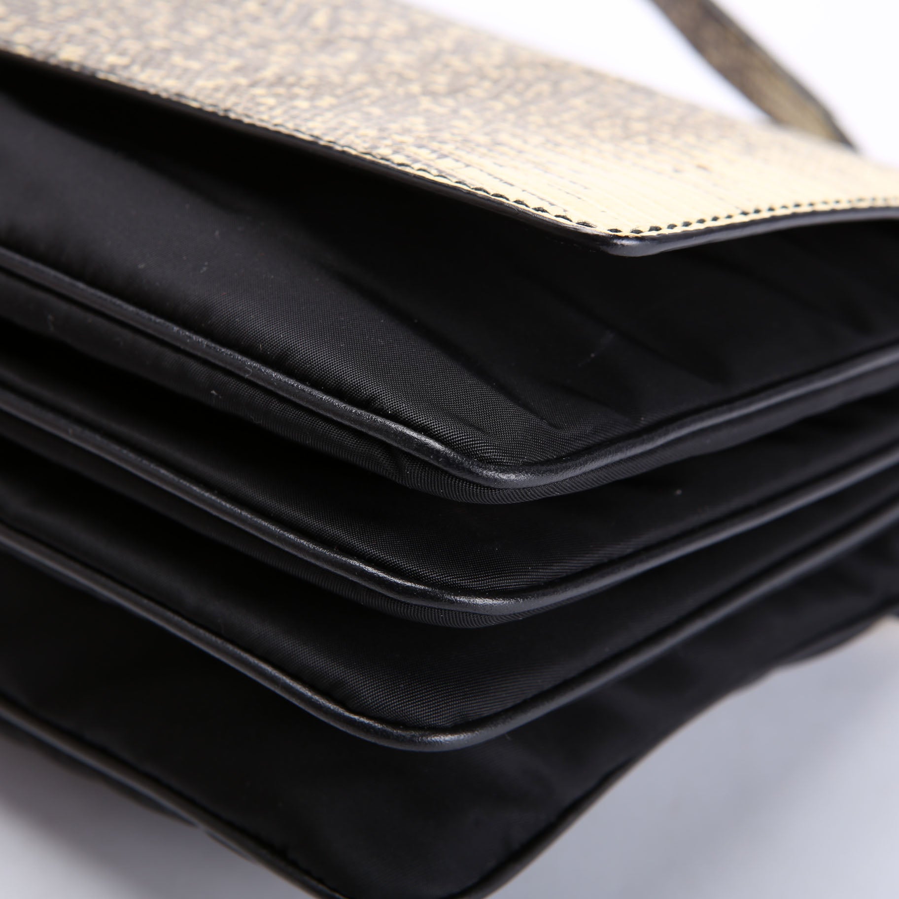 1BA016 Top Handle Accordian Flap Nylon/Lizard