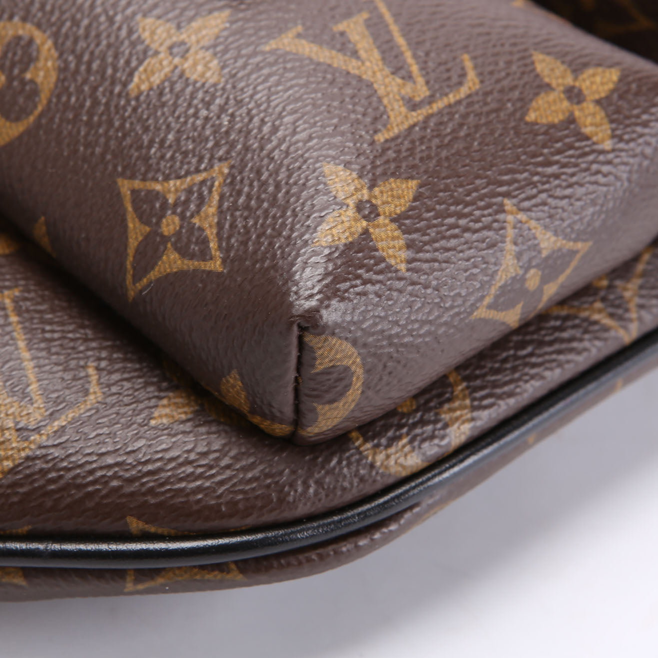 Christopher Bumbag Monogram Macassar