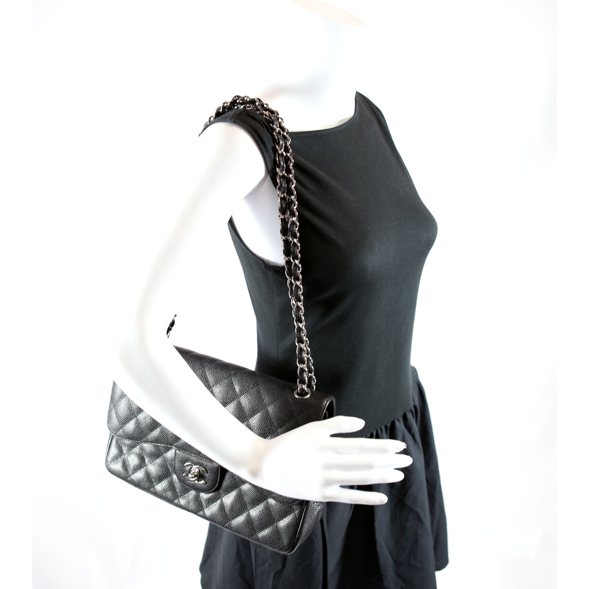 Classic Flap Jumbo Caviar 14-16M Black