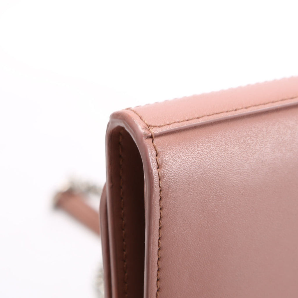 Fendi 8BS004 F is Fendi Wallet On Chain Mauve