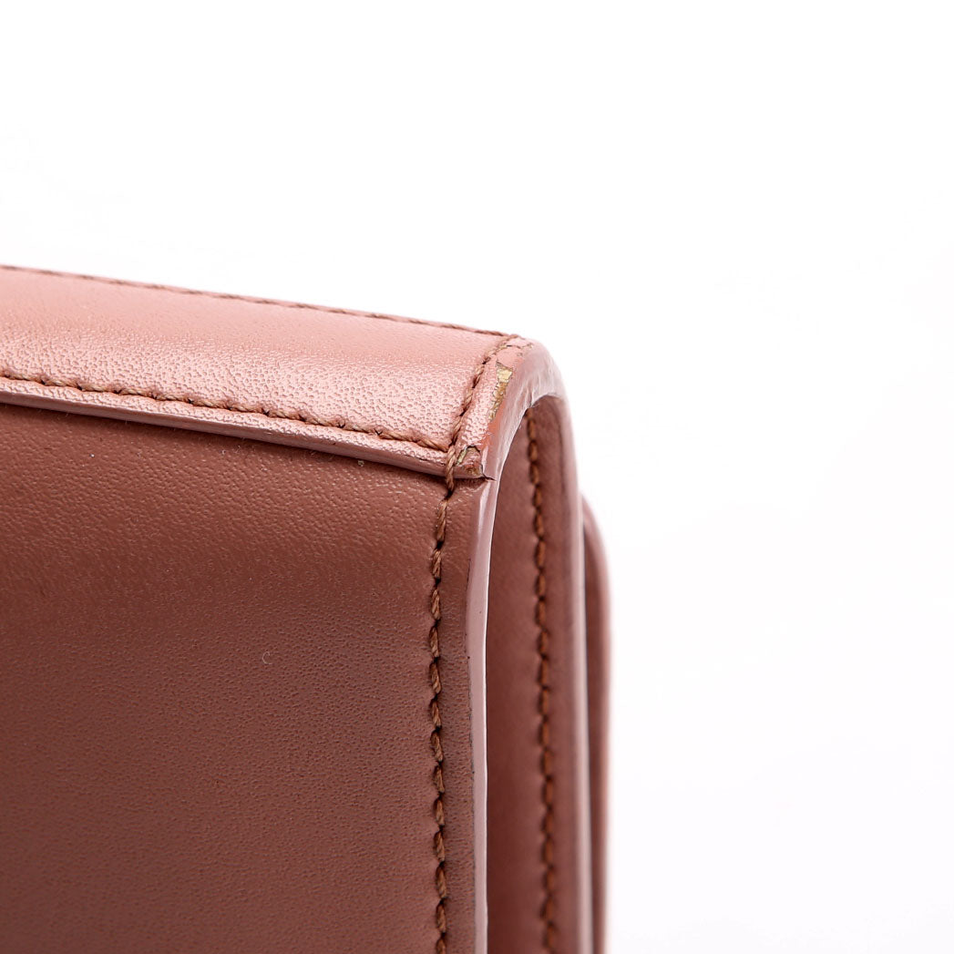 Fendi 8BS004 F is Fendi Wallet On Chain Mauve